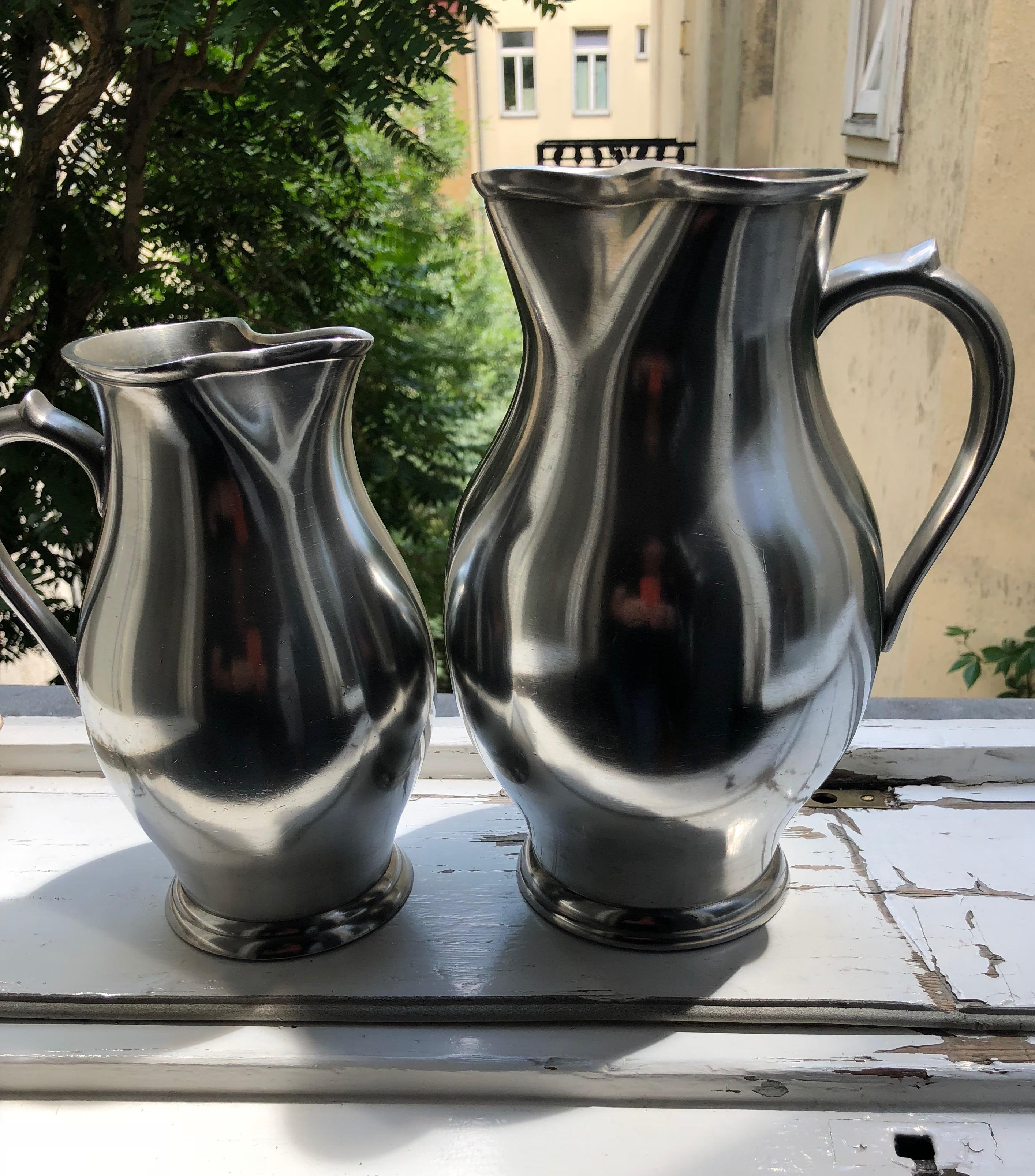 Two Pewter Wine Jugs from the Wiener Zin Manufacture Dated 1837 For Sale 5