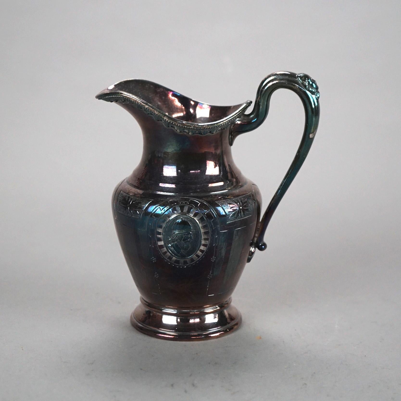 Placcato argento Set da tè antico in argento placcato con figure e cammeo di guerriero, due pezzi C1890 in vendita