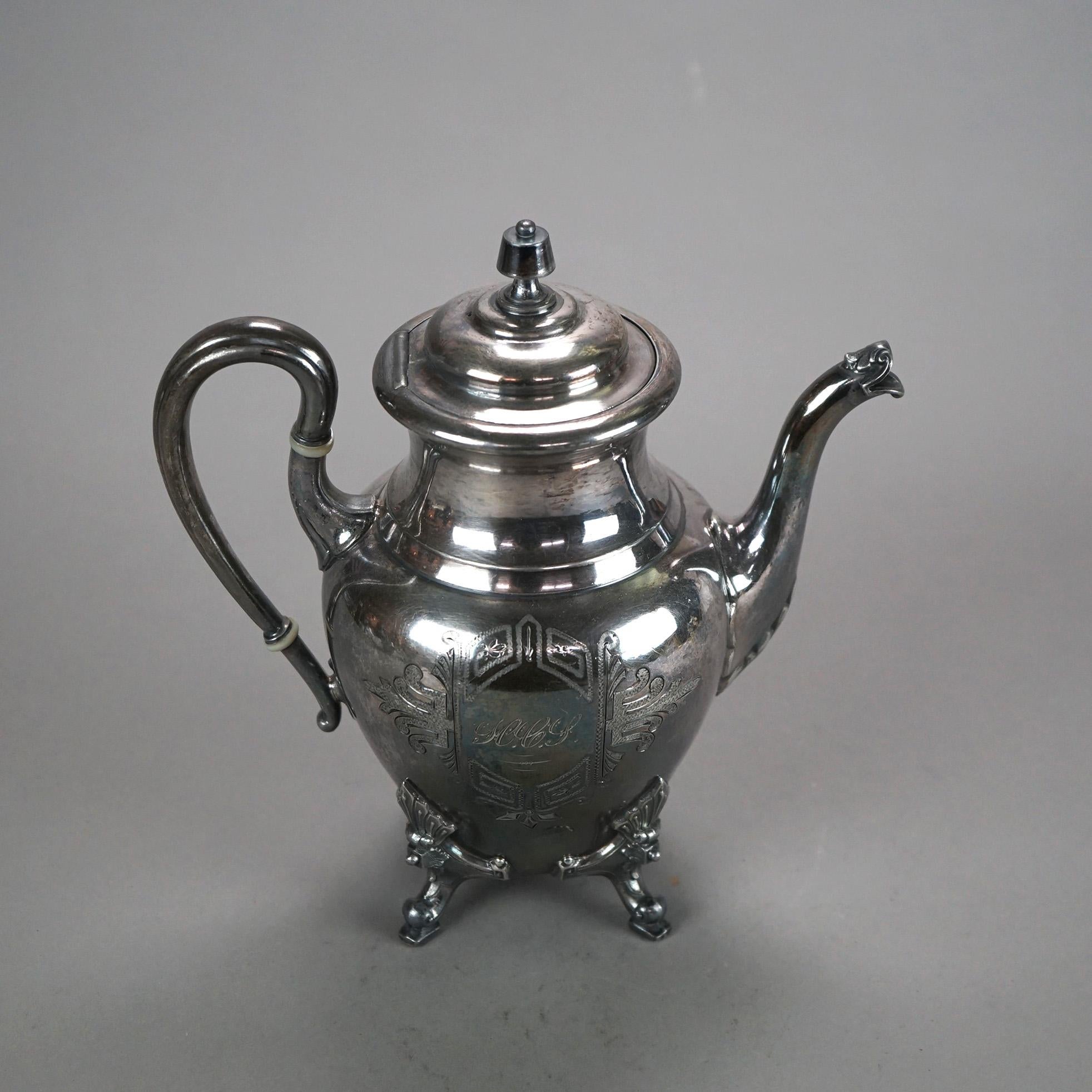 Set da tè antico in argento placcato con figure e cammeo di guerriero, due pezzi C1890 in vendita 2