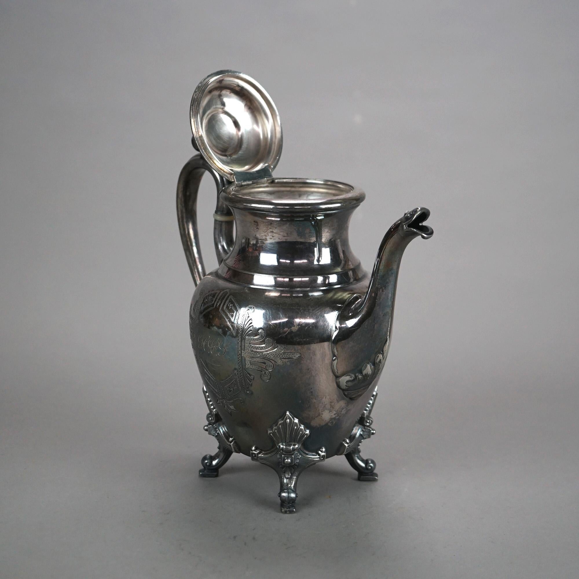 Set da tè antico in argento placcato con figure e cammeo di guerriero, due pezzi C1890 in vendita 3