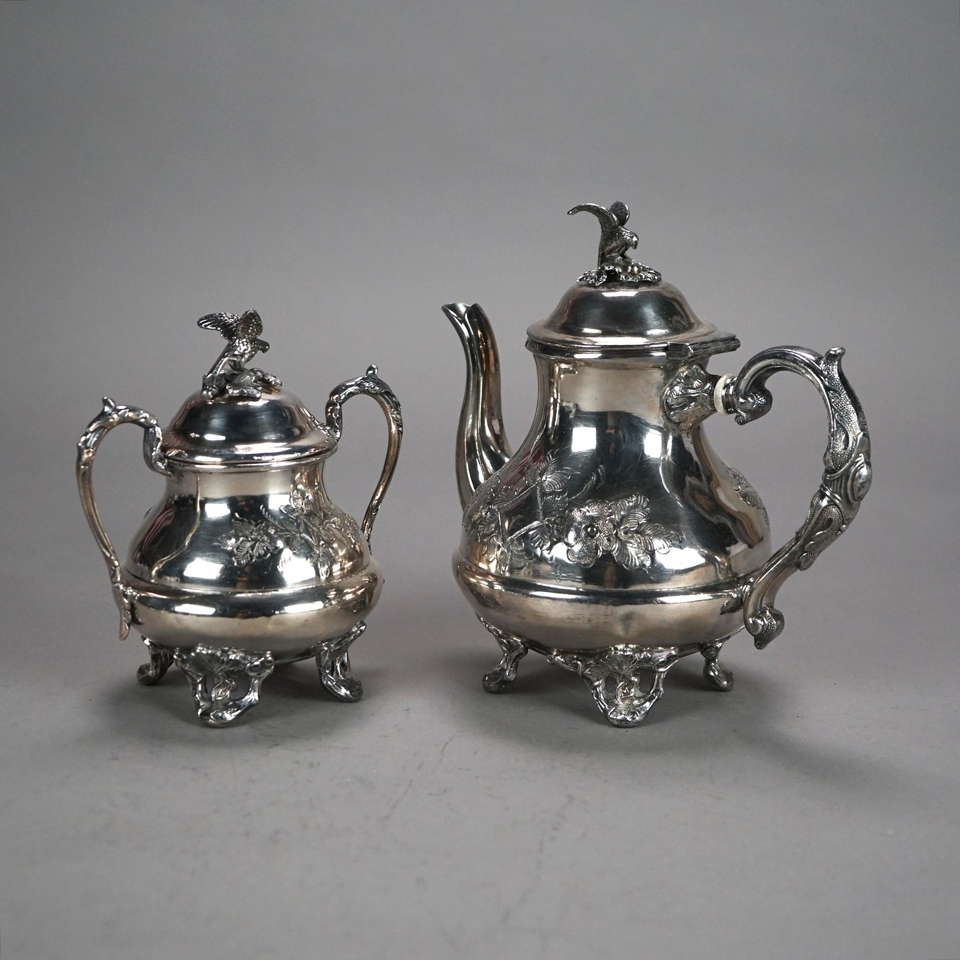 Placcato argento Set da tè antico con piedini e figure in argento placcato in due pezzi C1890 in vendita