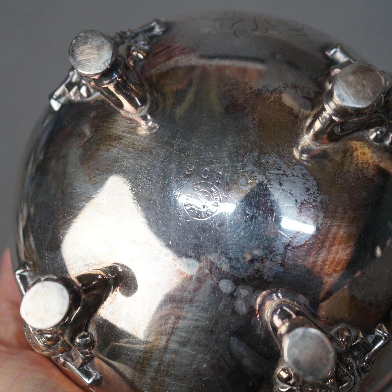 Juego antiguo de dos piezas de cremera y azucarero bañados en plata C1890 en venta 1