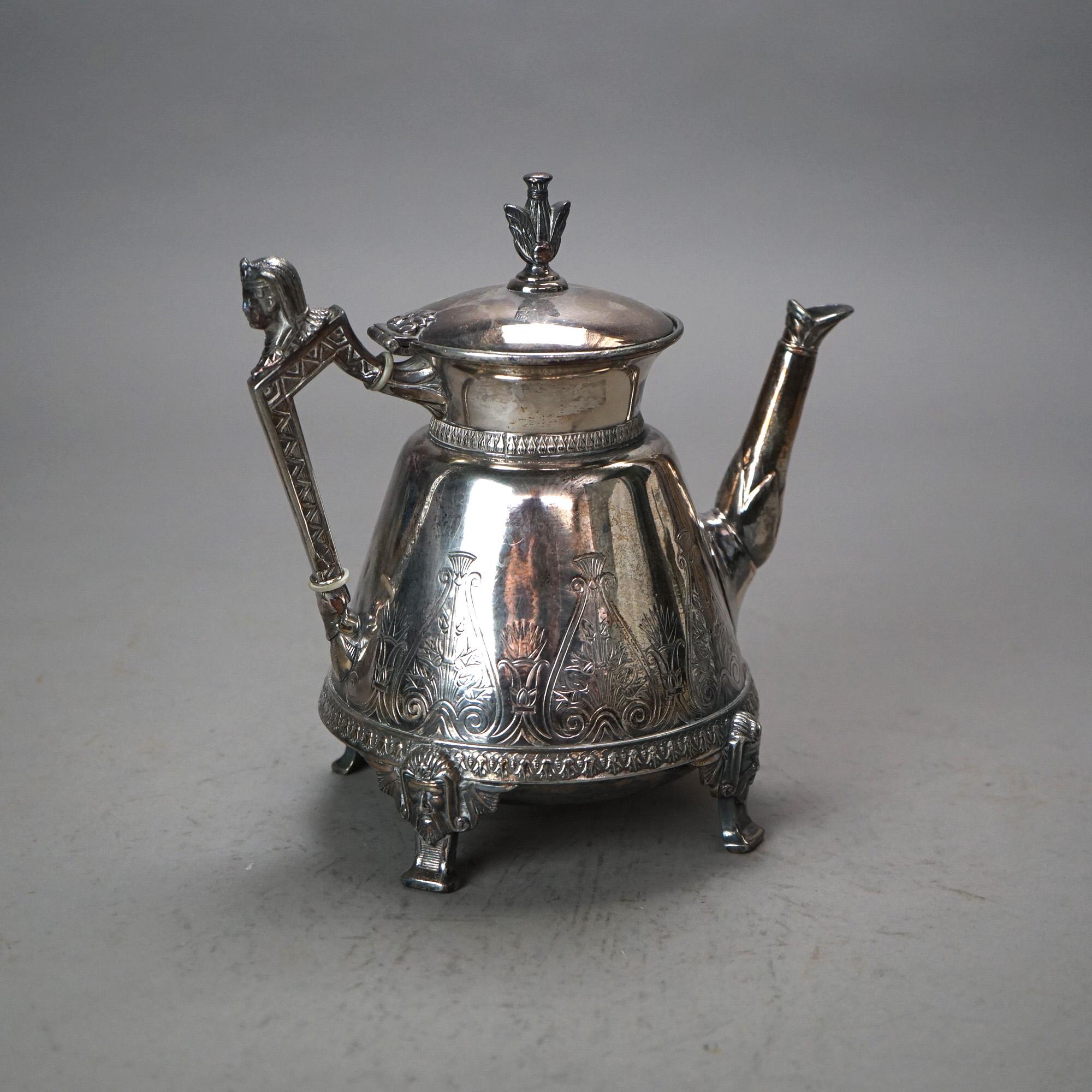 Deux théières anciennes en métal argenté avec masques C1890

Dimensions - 8,5 