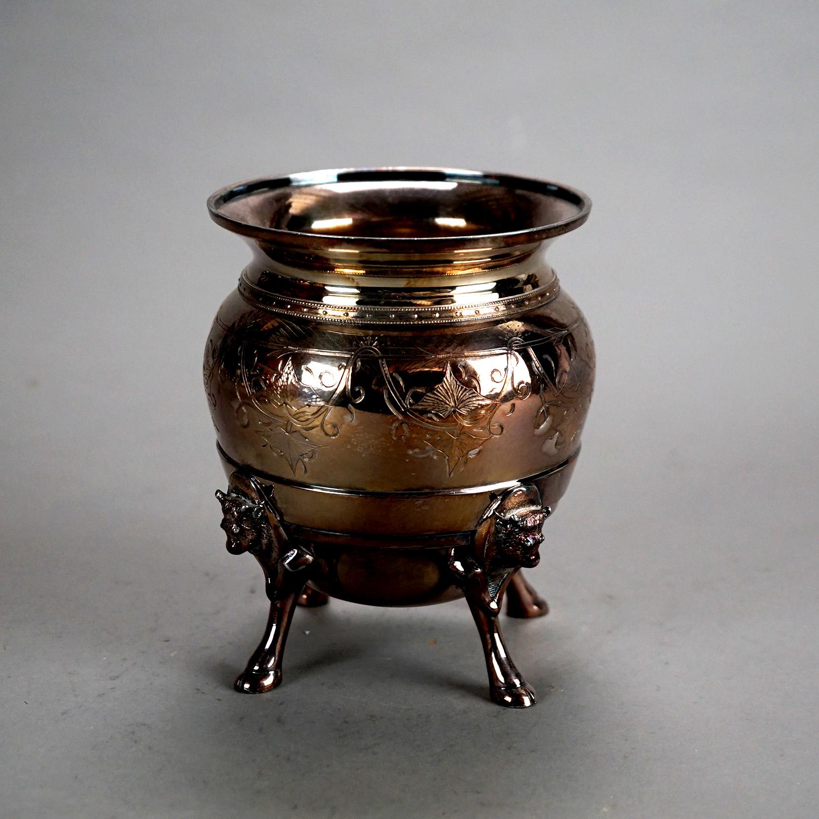 Set da tè con piedini e figure in due pezzi placcato argento con maschere C1890

Misure - 8,25 