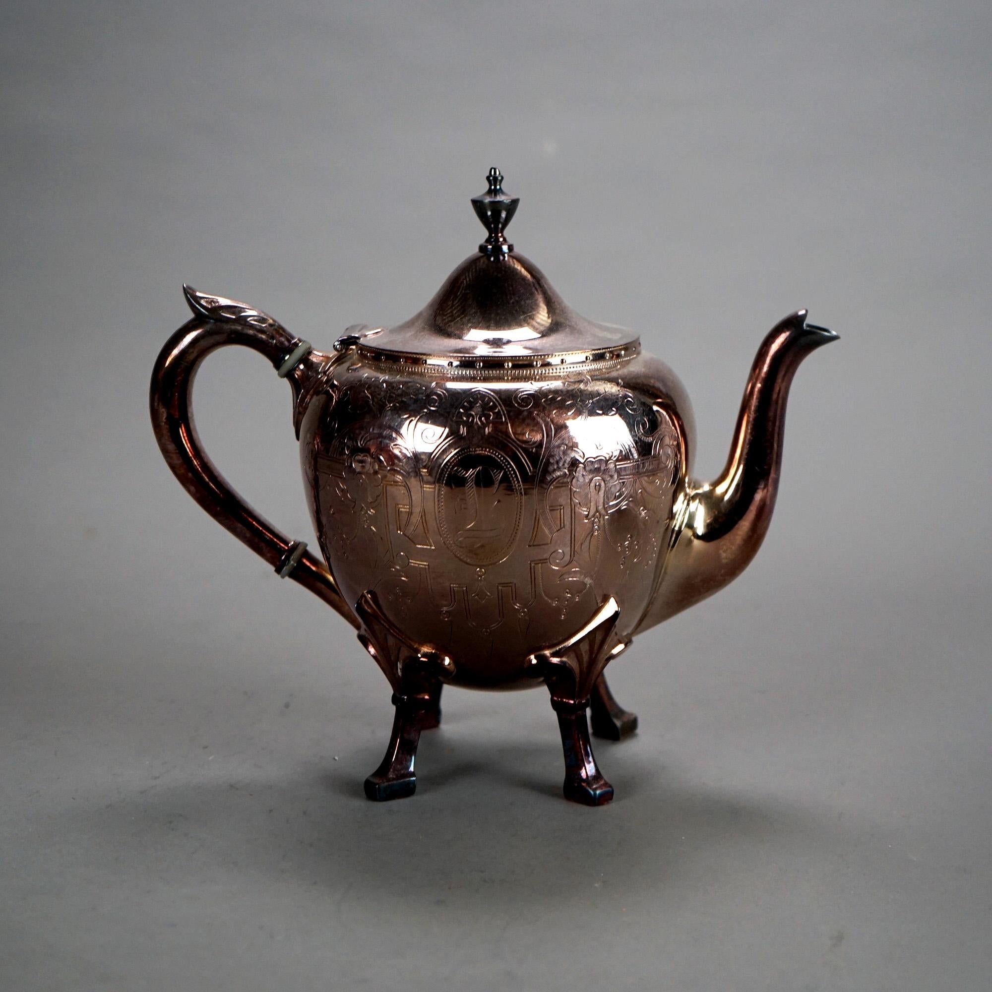 Set da tè con piedini e figure in due pezzi, placcato in argento, C1890 In condizioni buone in vendita a Big Flats, NY