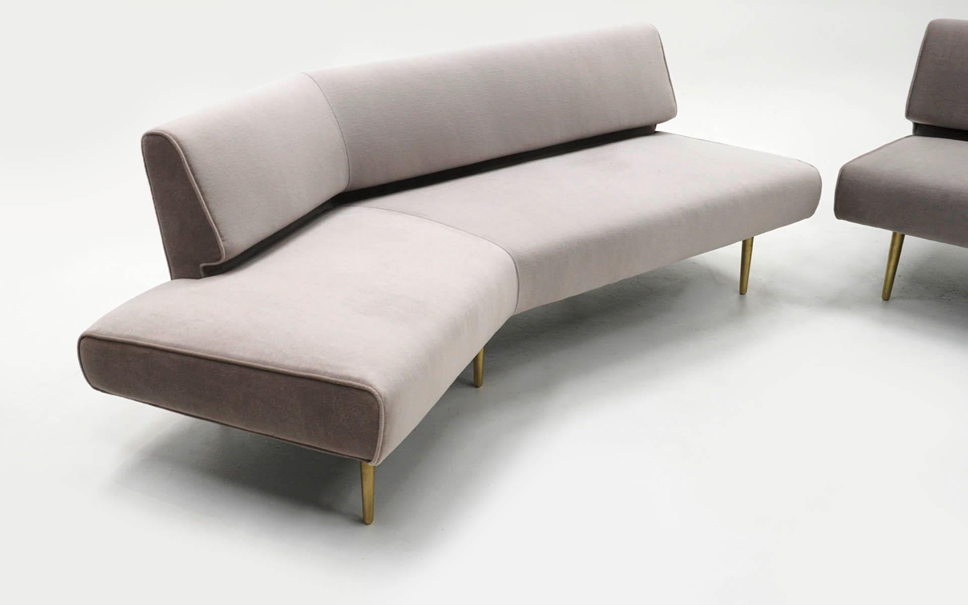 Zweiteiliges Dunbar-Sofa von Edward Wormley:: armlos:: Messingbeine:: Modelle 4756 & 4828 2