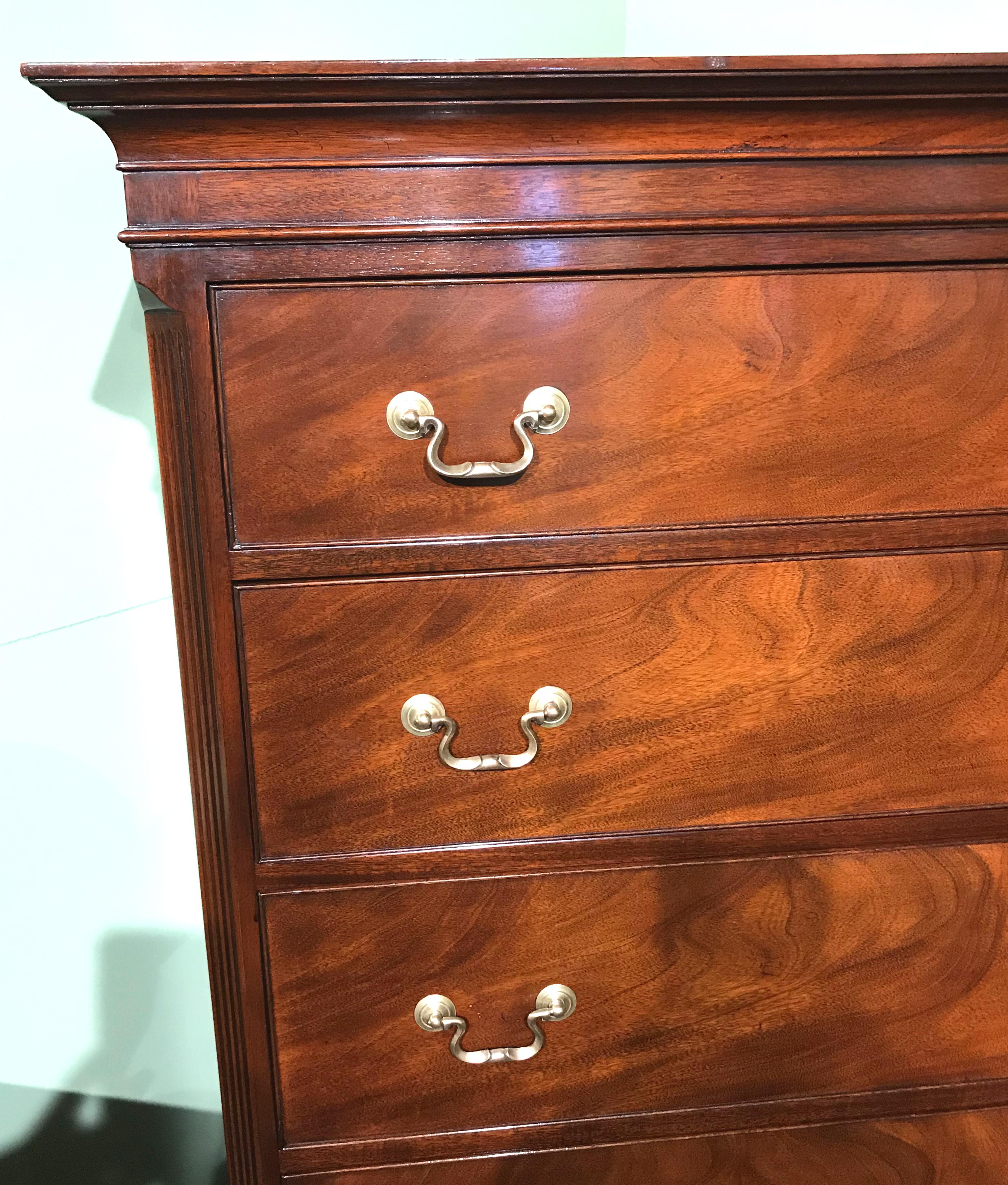 Two Piece Georgian Style Mahogany Chest on Chest by Kaplan Furniture In Good Condition In Milford, NH