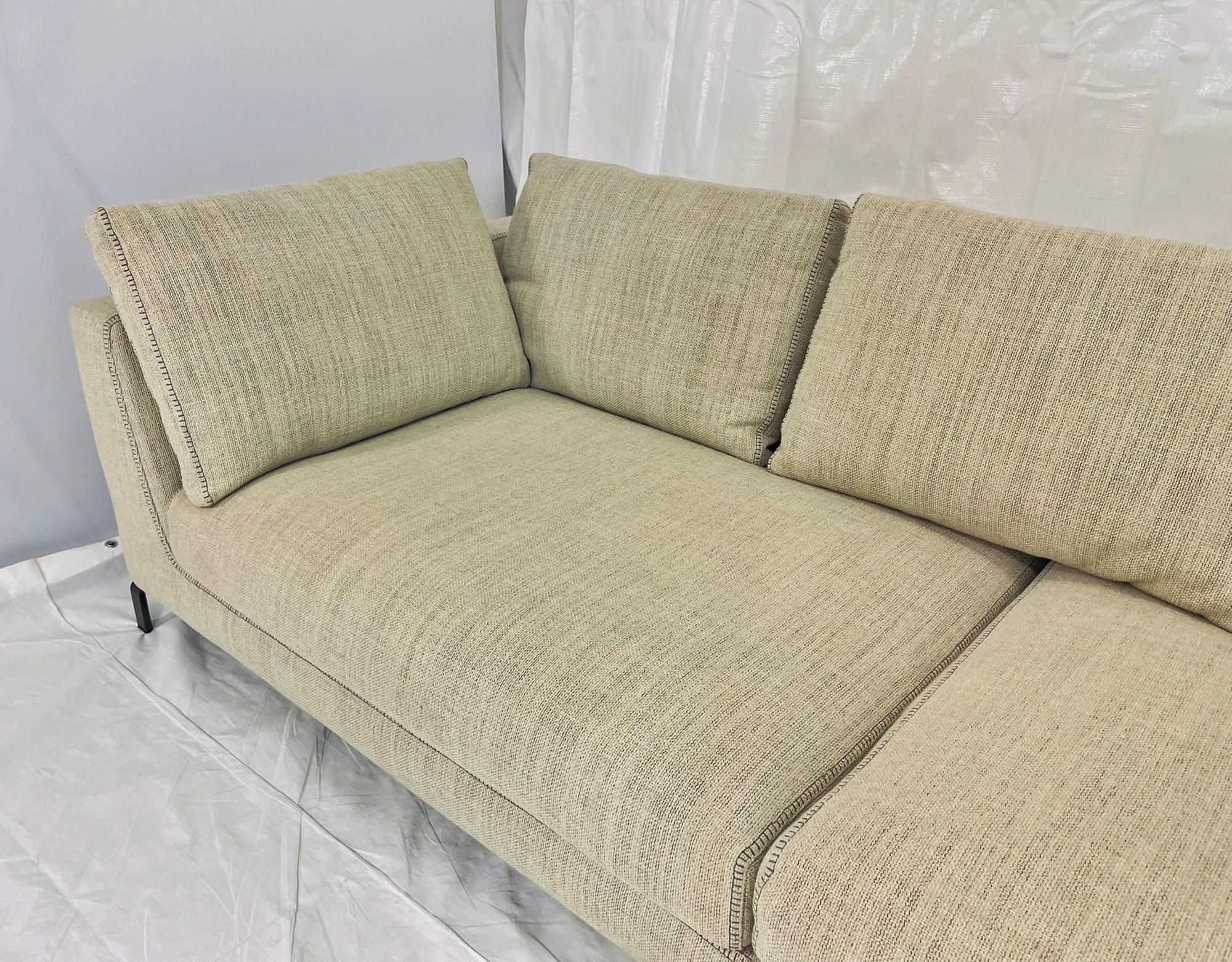 Canapé sectionnel en deux parties par Antonio Citterio pour B&B Italia, Italie moderne en vente 4