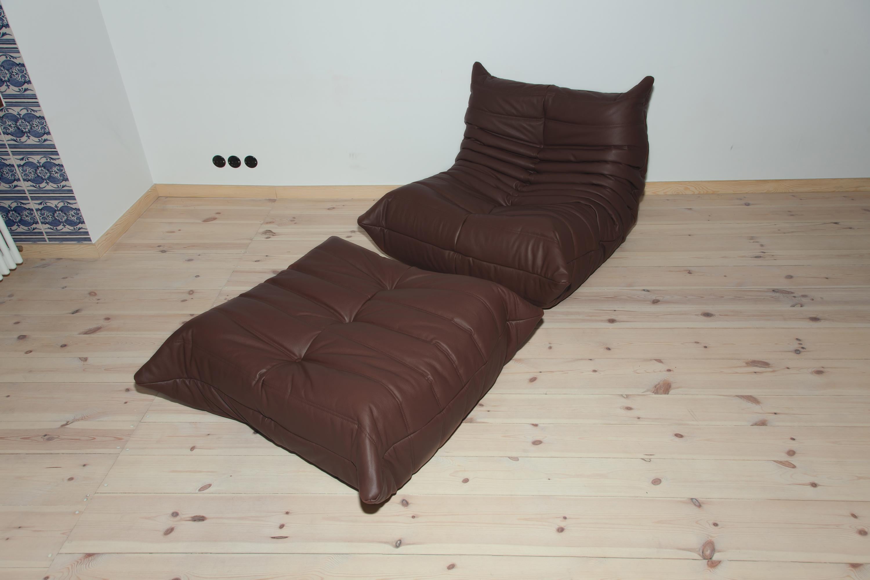 Two-Piece Togo Set by Michel Ducaroy, Ligne Roset, Madras Brown Leather For Sale 4
