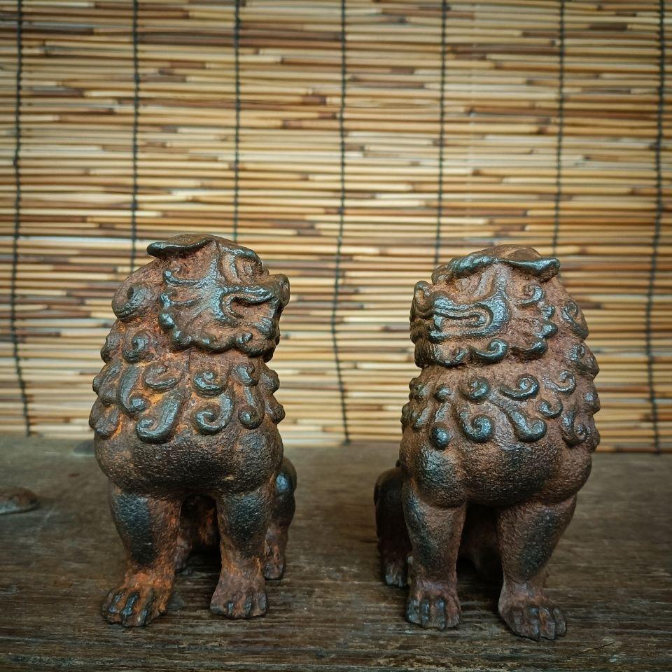 Two Pieces Matching Asian Antique Iron Lions Statues In Good Condition For Sale In 景德镇市, CN