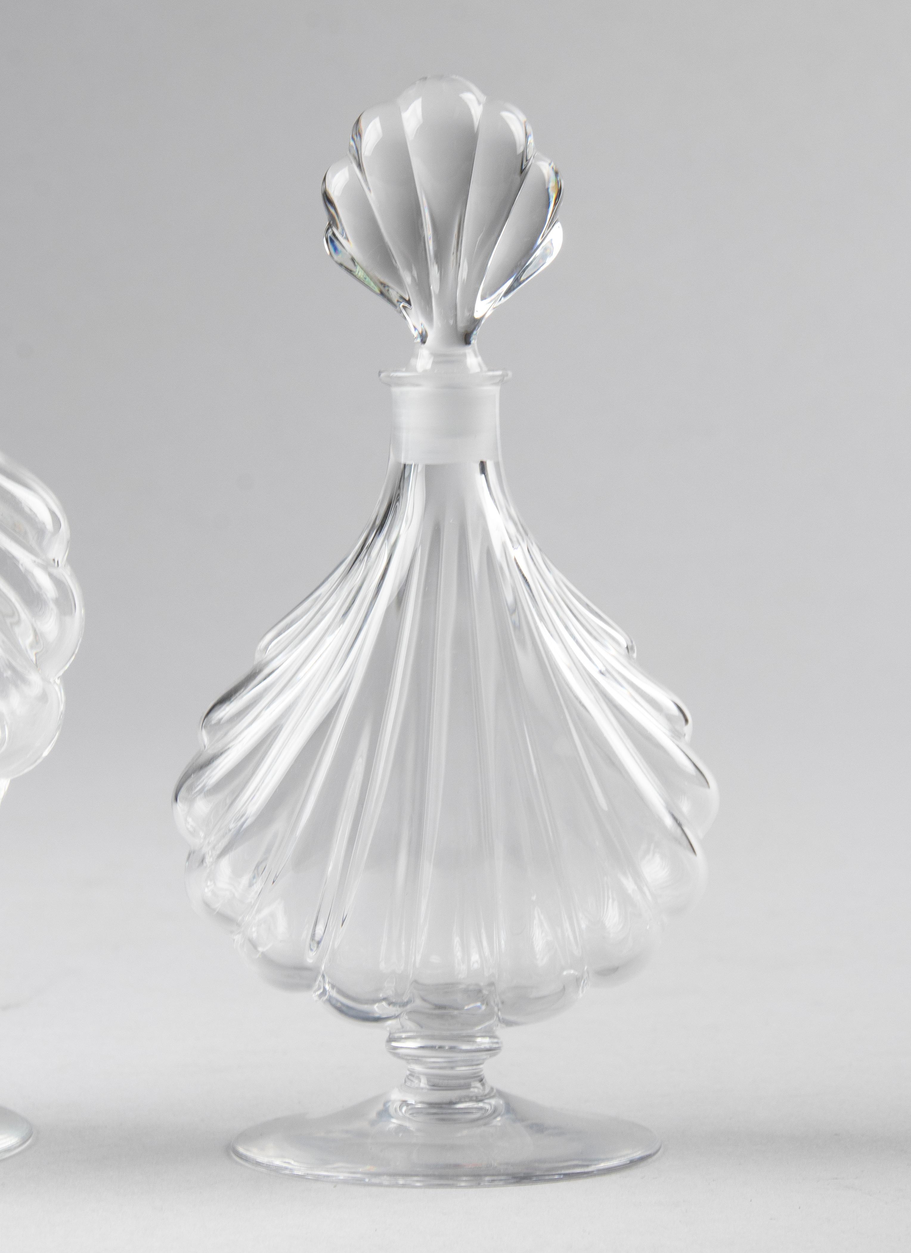 shell shaped vase