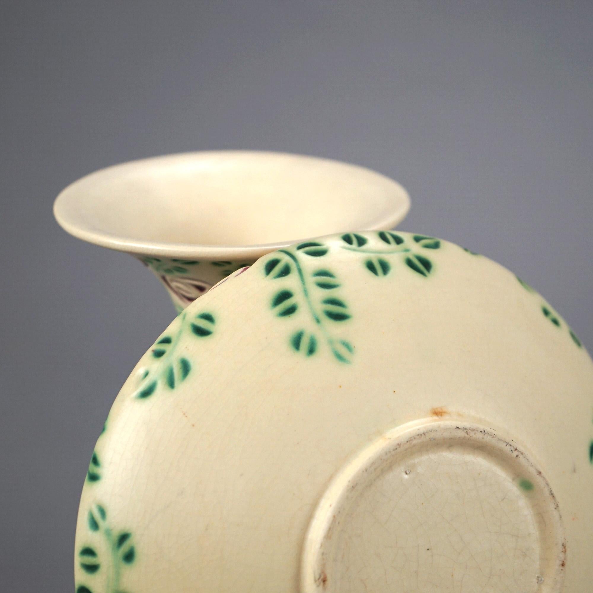 Two Pieces of Roseville Art Pottery in Velmoss Scroll Pattern Mid 20thC In Good Condition In Big Flats, NY