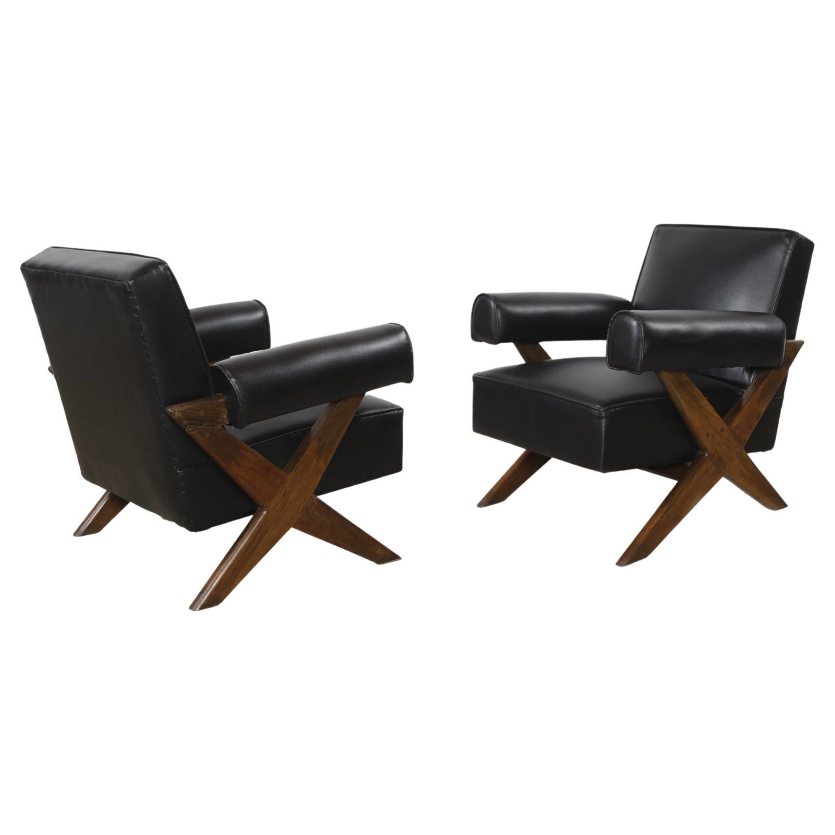 Deux chaises longues Pierre Jeanneret PJ-SI-48-A authentique mi-siècle moderne