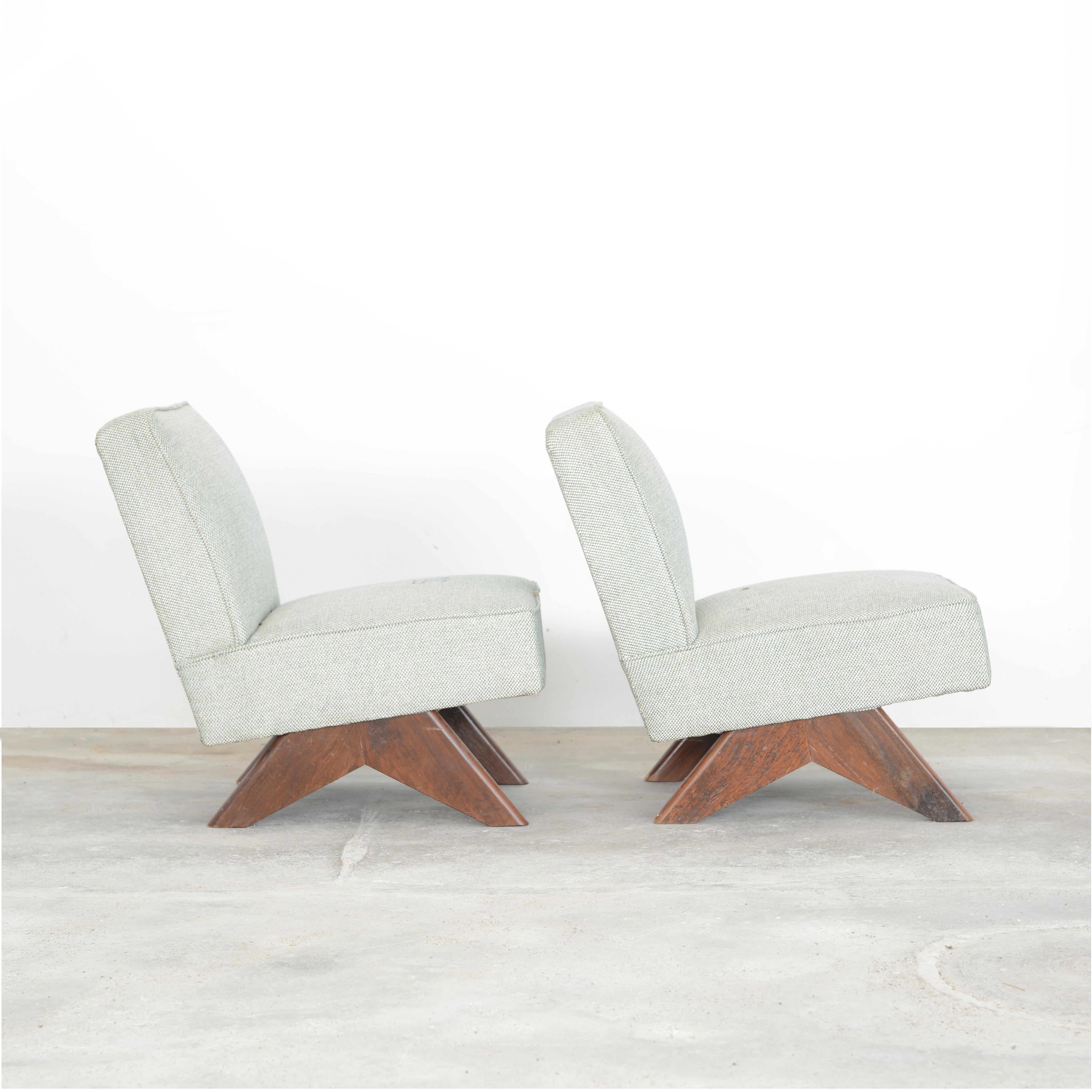 Zwei Pierre Jeanneret-Sofastühle / Authentische Mid-Century-Modern-Stühle, Chandigarh (Moderne der Mitte des Jahrhunderts) im Angebot