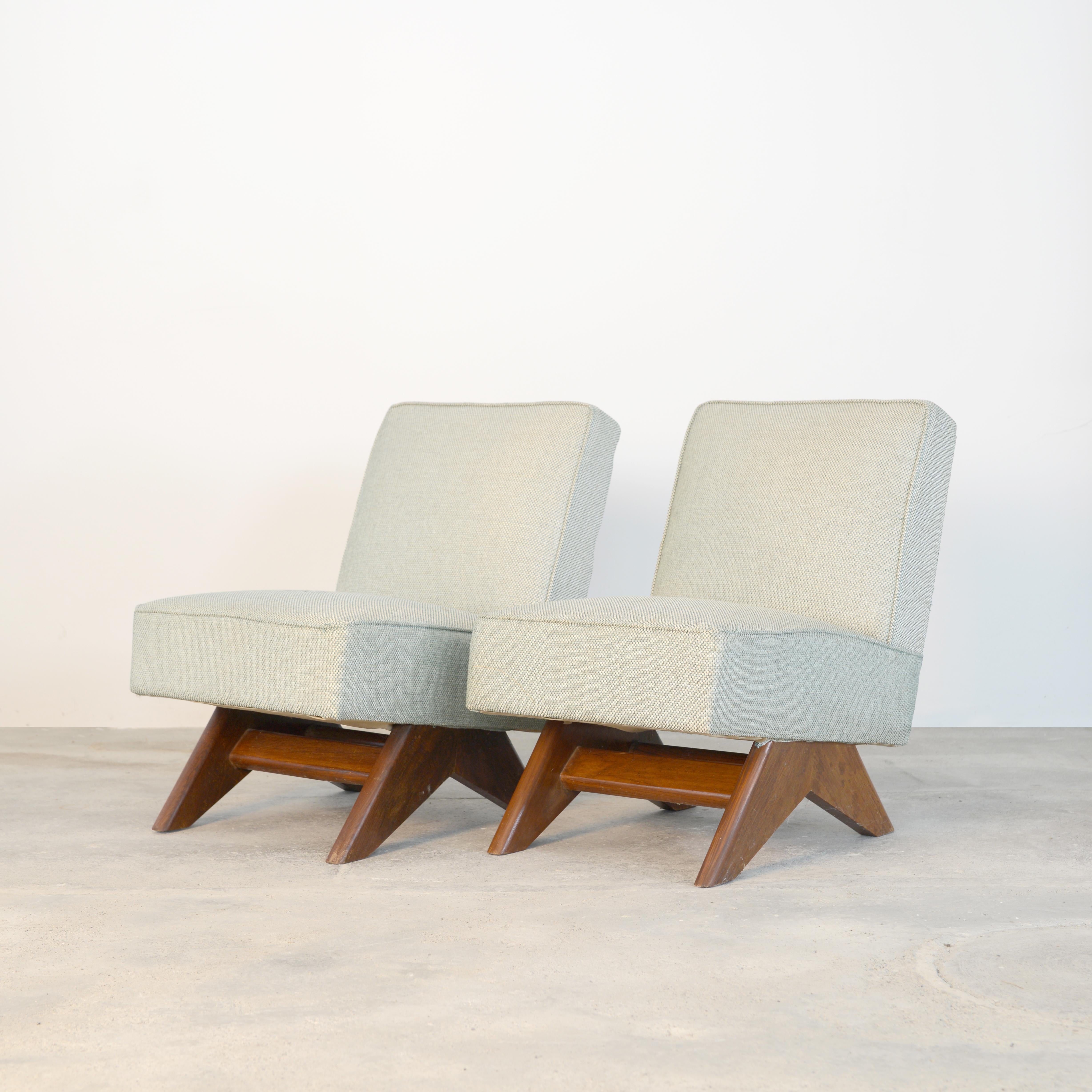 Deux chaises de canapé Pierre Jeanneret / Authentique Mid-Century Modern, Chandigarh Bon état - En vente à Zürich, CH