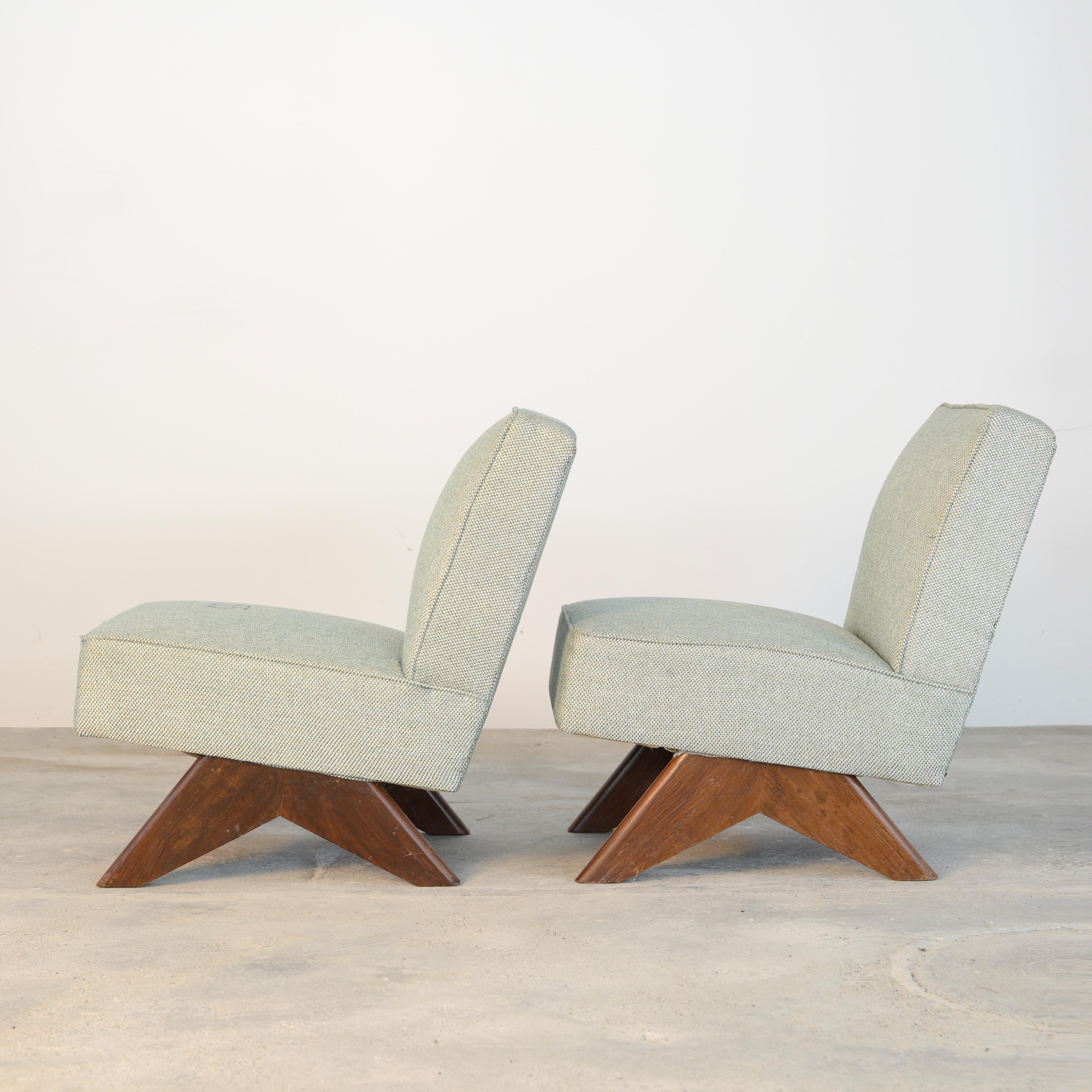 20ième siècle Deux chaises de canapé Pierre Jeanneret / Authentique Mid-Century Modern, Chandigarh en vente