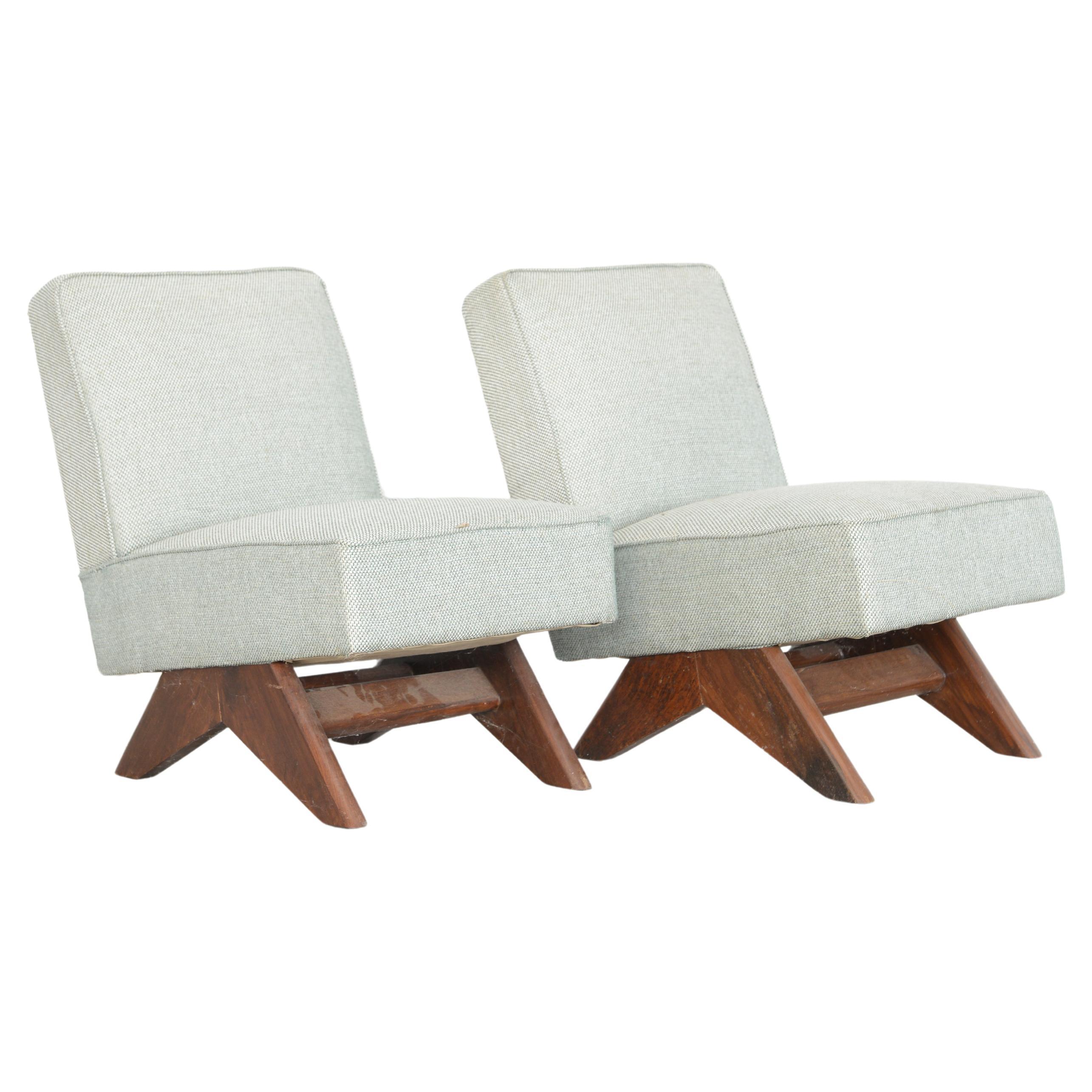 Zwei Pierre Jeanneret-Sofastühle / Authentische Mid-Century-Modern-Stühle, Chandigarh im Angebot