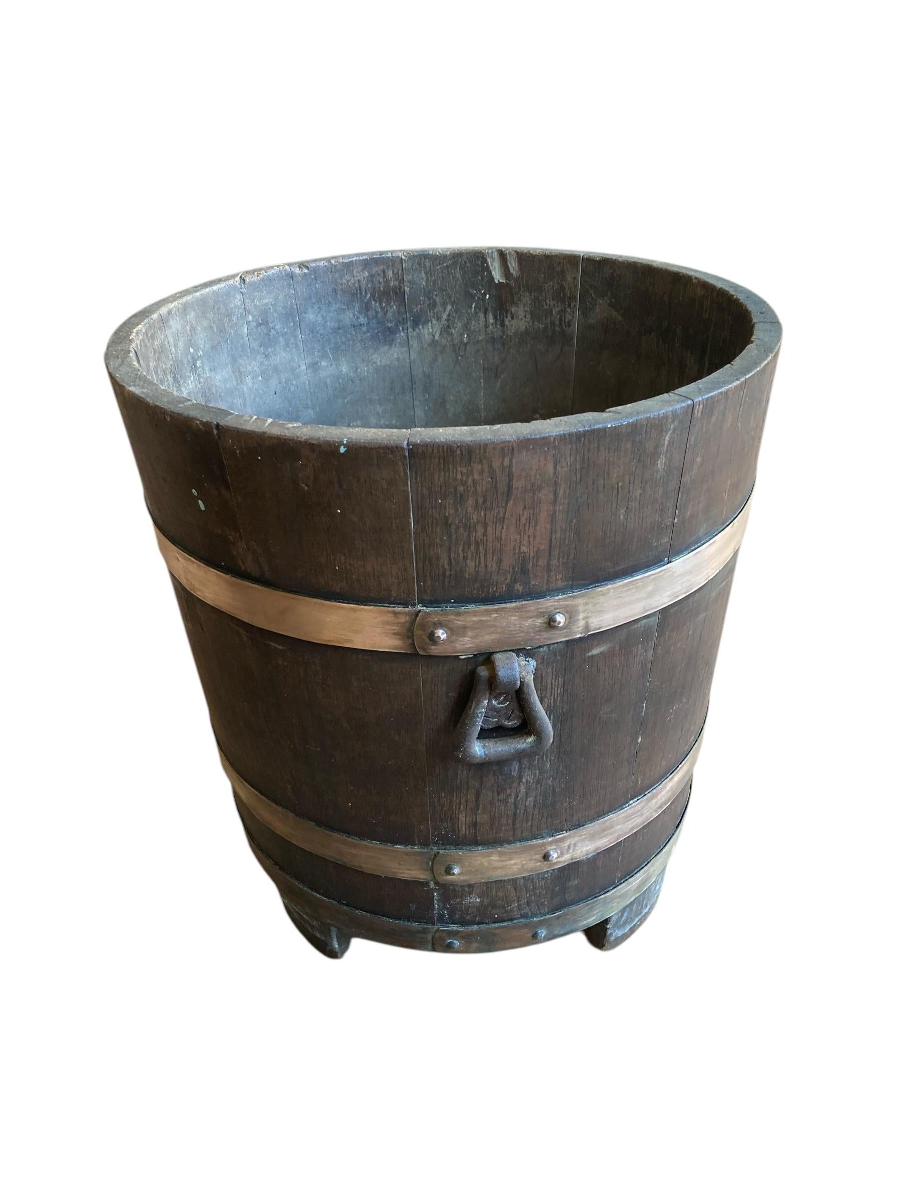 Due secchi per piante Secchio antico in Oak e ottone di R A Lister Ltd & Edwardian Che in vendita 2