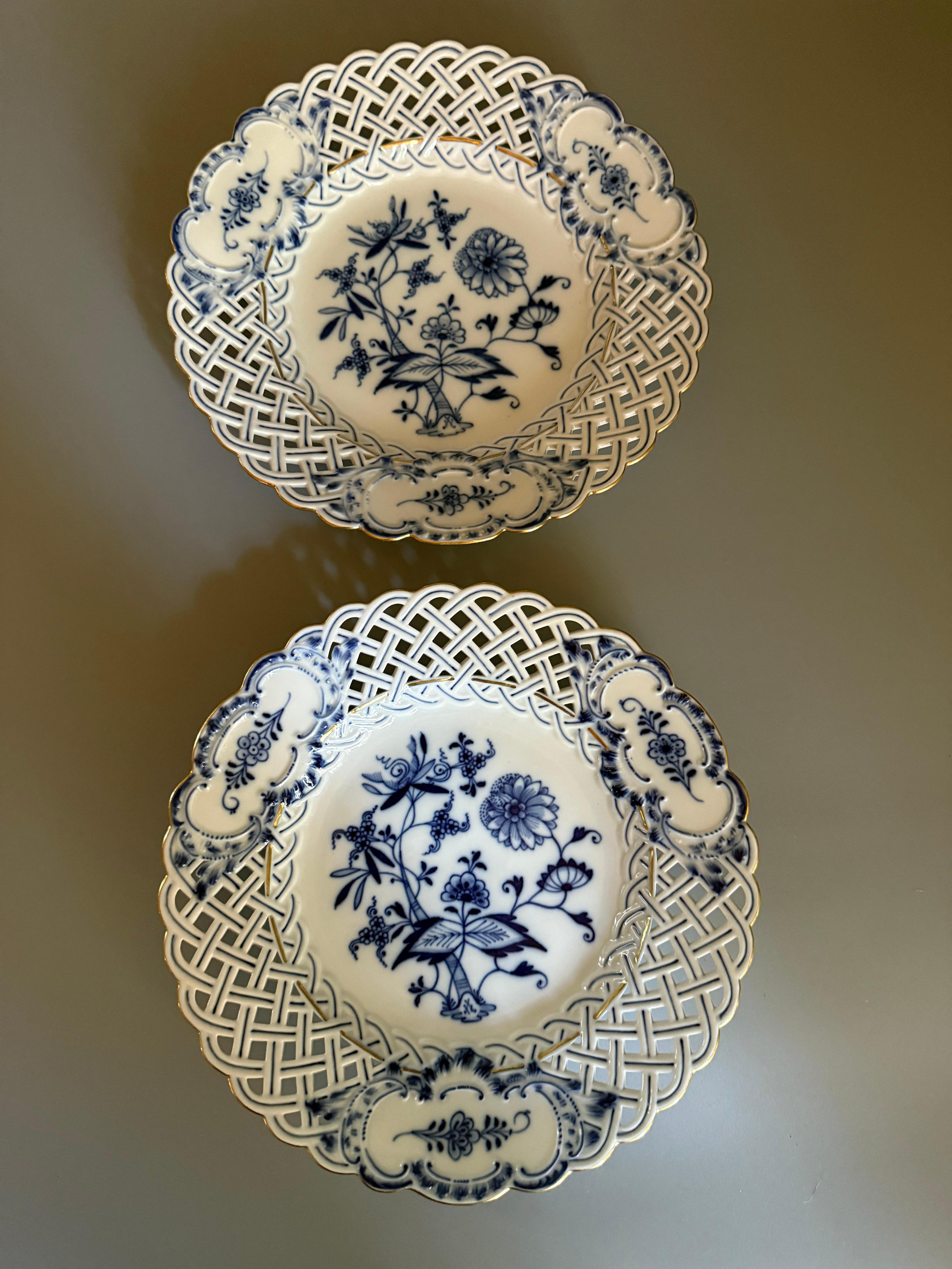Porcelain Two Plates Meissen Blue Onion Gilt Germany For Sale