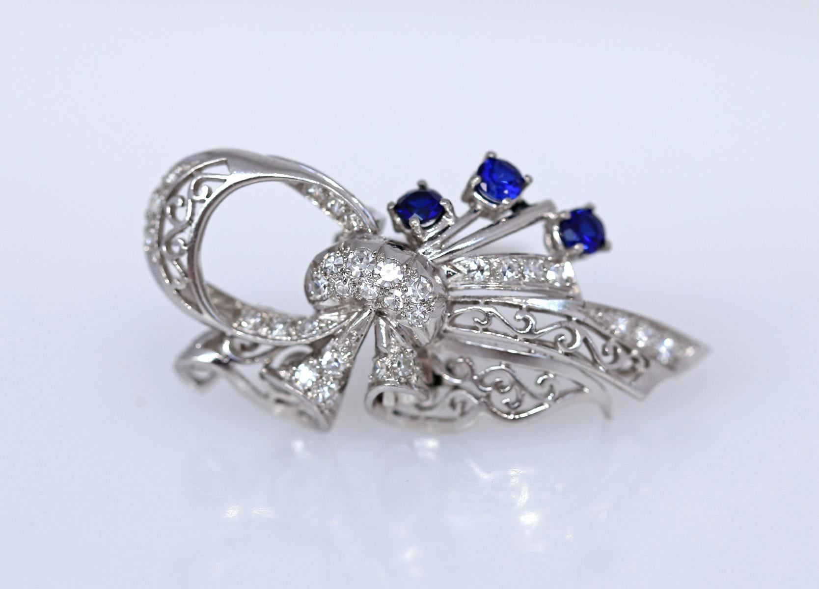 Women's Two Platinum Brooches Sapphires Diamonds, 1930 For Sale