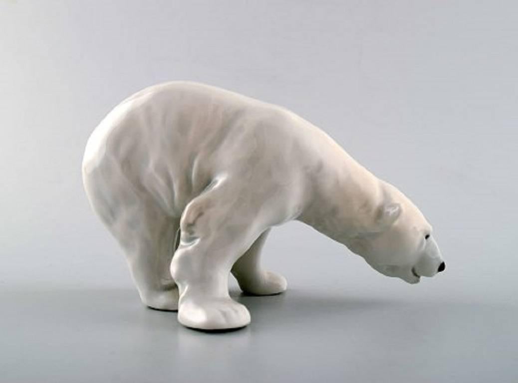 Two polar bears, Royal Copenhagen figure no. 054.
1st. assortment, in perfect condition.
Measures: 14 cm. x 9 cm.
Two in stock.