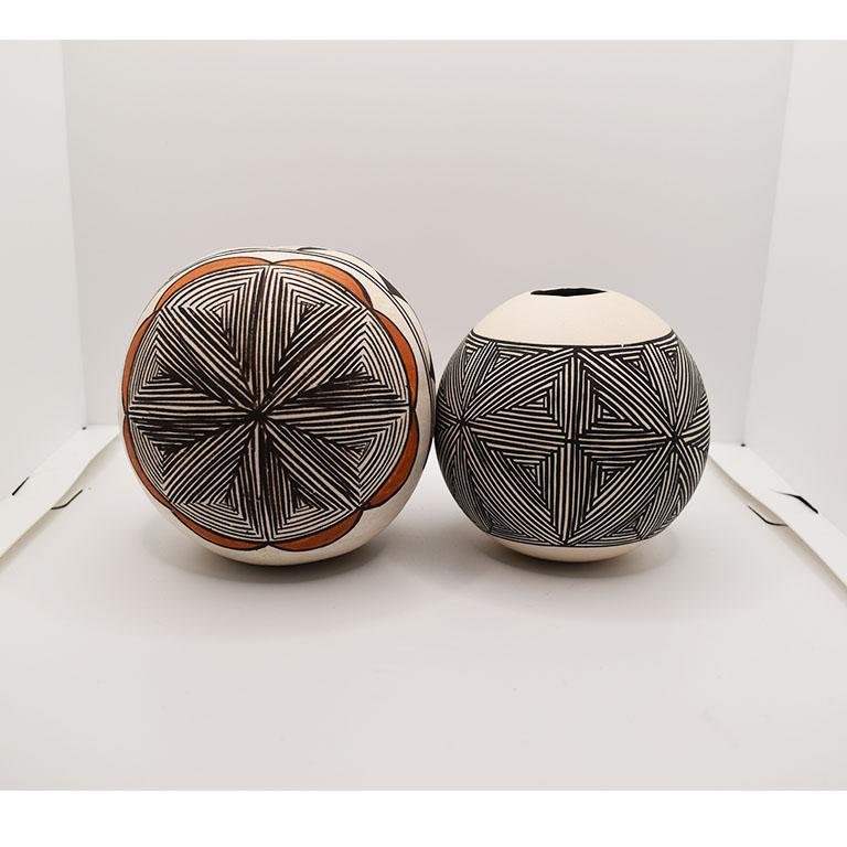 Two Polychrome Southwestern Indian Acoma Vessels in Brown, Black Orange, a Pair For Sale 5