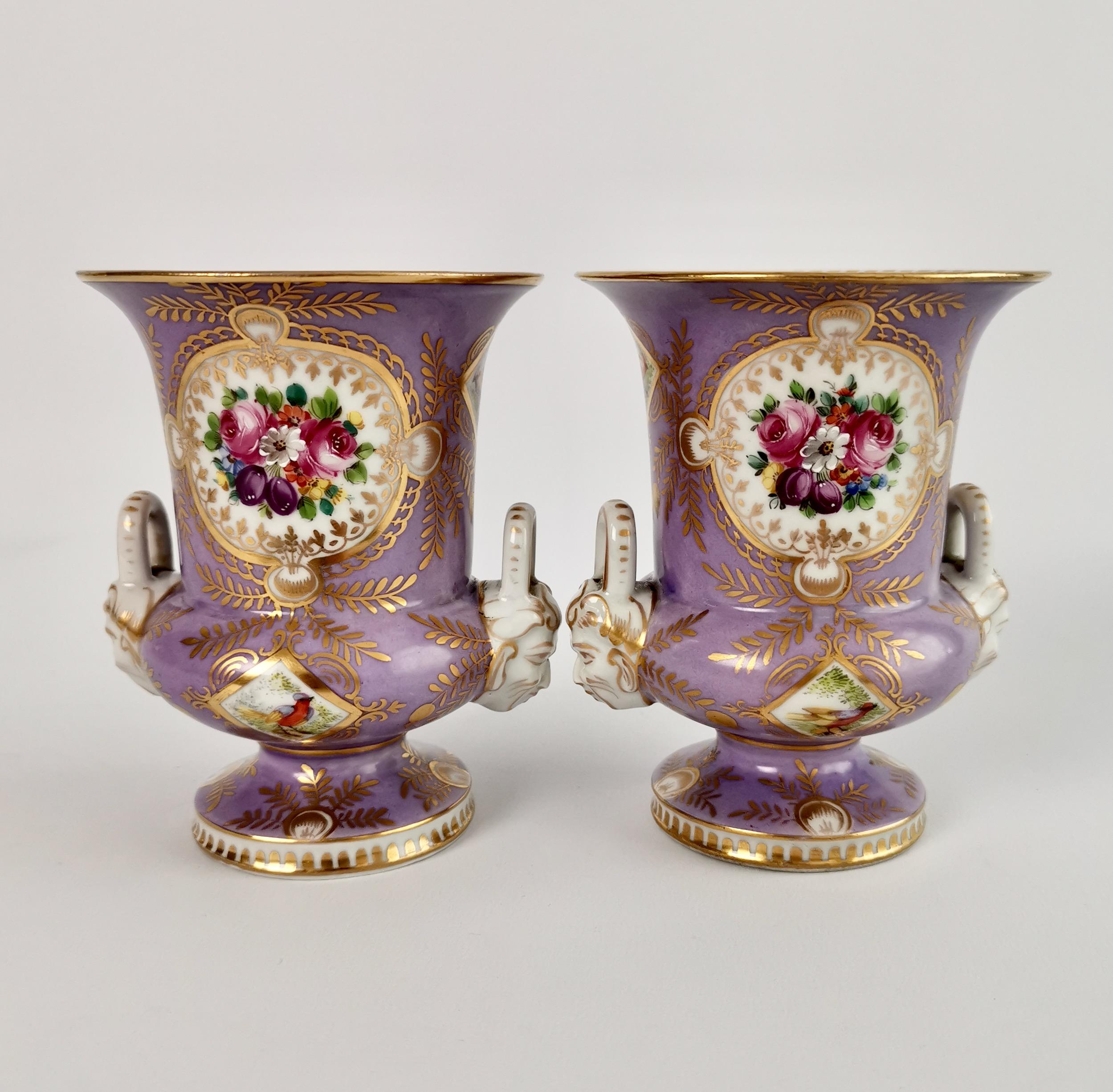 Anglais Deux vases Campana en porcelaine attribués à Edmé Samson, Lilas, Oiseaux, Fleurs, 19ème siècle