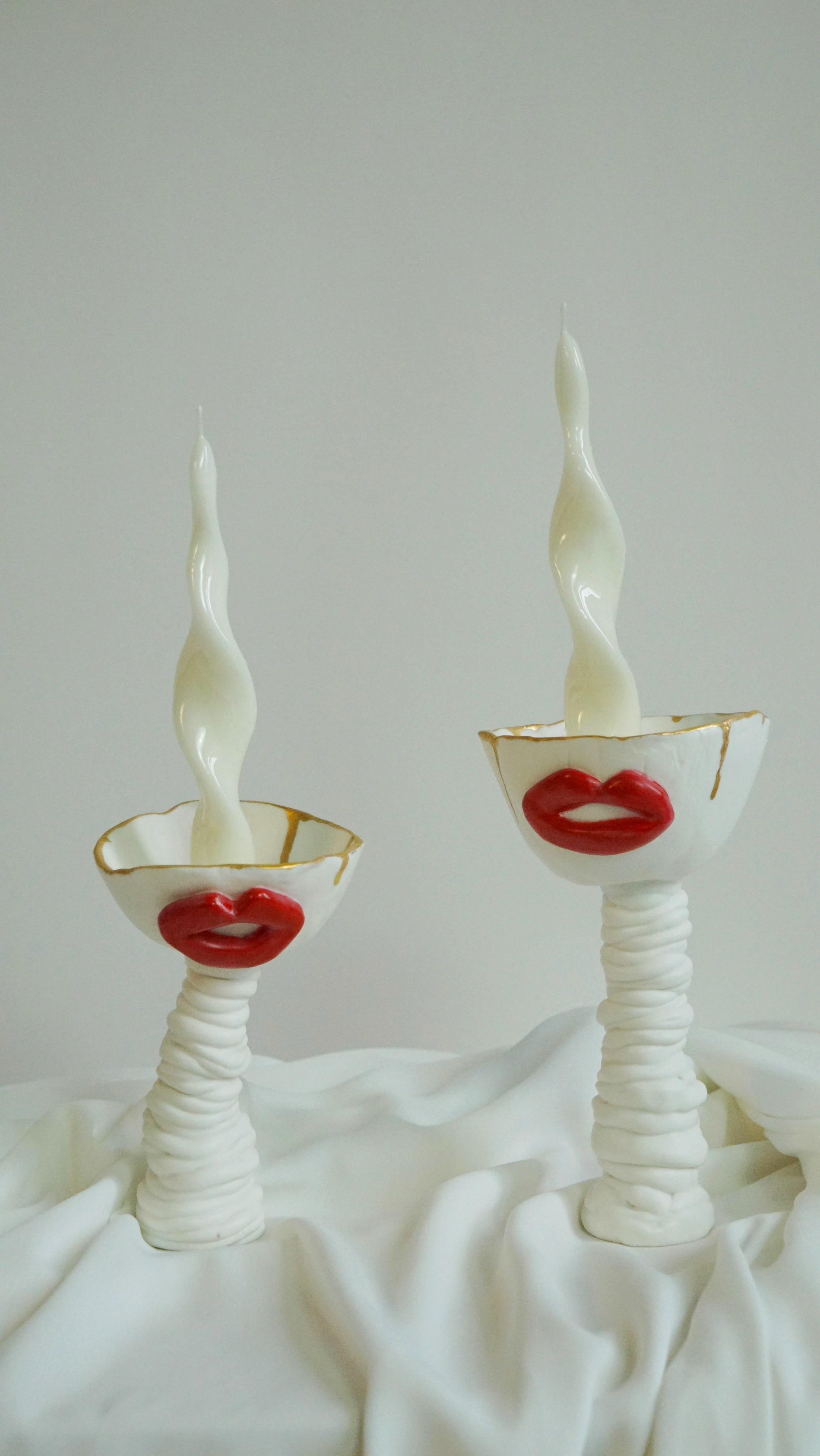 Postmodern inspirierte Kerzenhalter aus weißem Porzellan von Hania Jneid (Handgefertigt) im Angebot