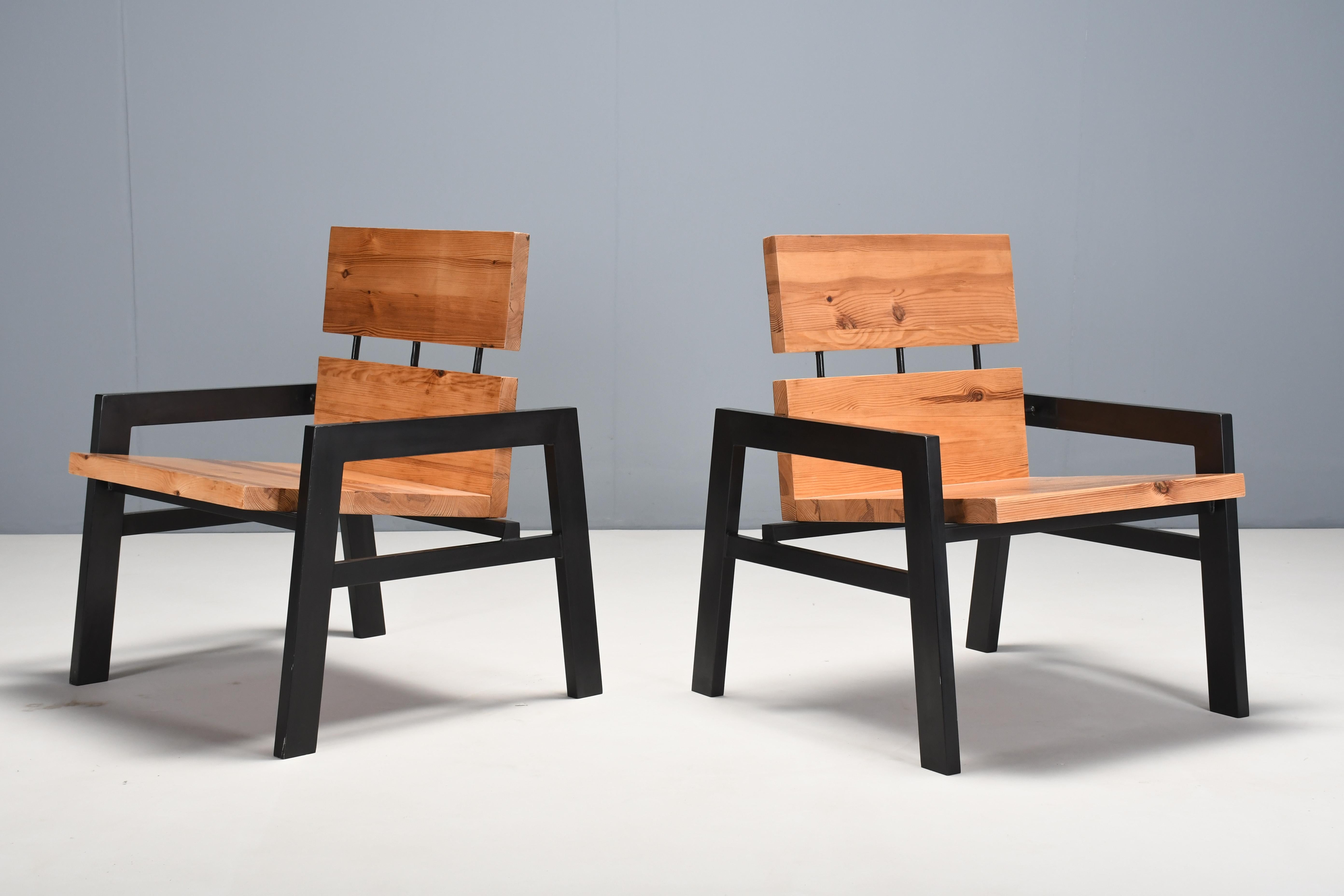Brutalisme Deux chaises postmodernes Highback 'Bossche School', 1960. en vente