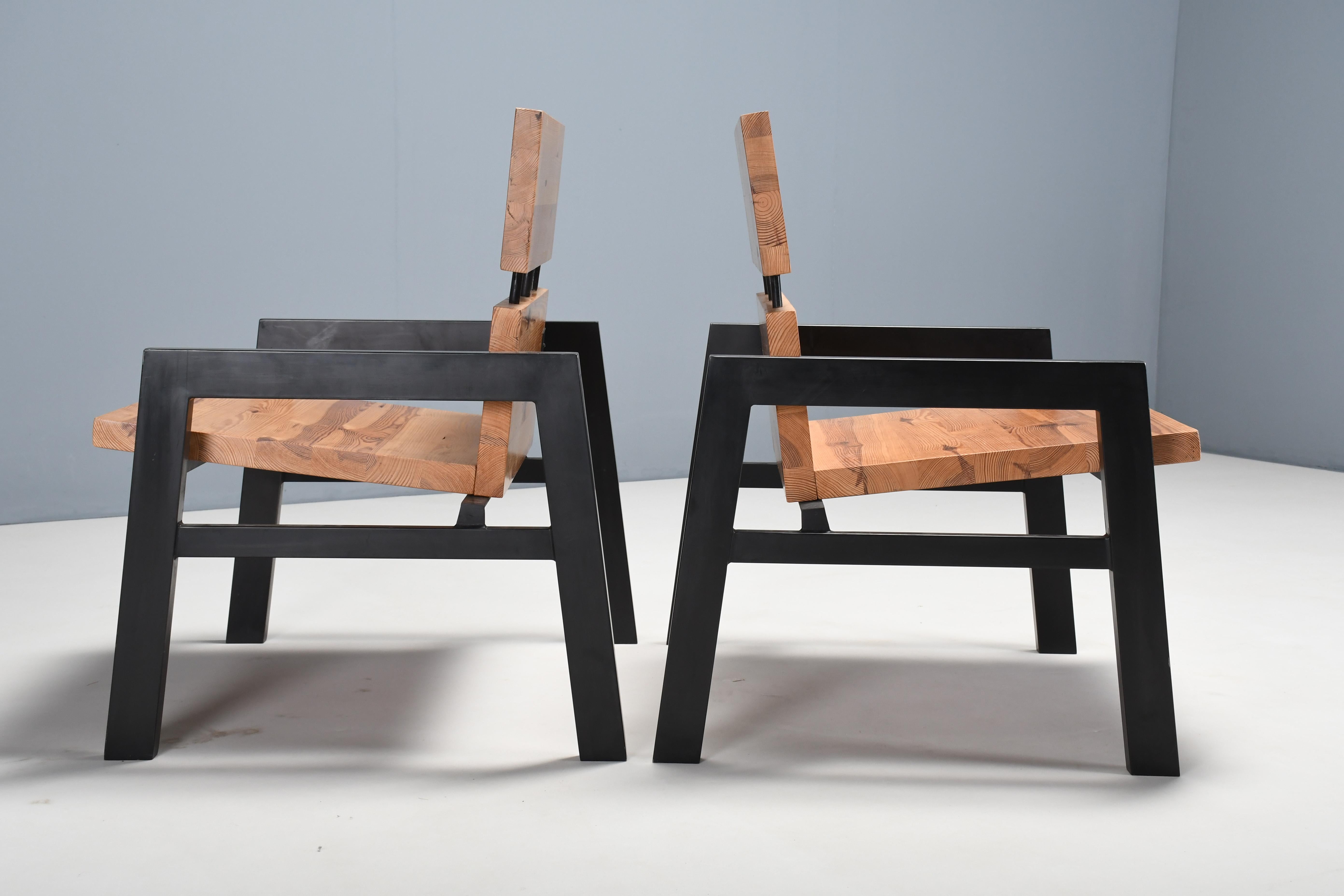 Acier Deux chaises postmodernes Highback 'Bossche School', 1960. en vente