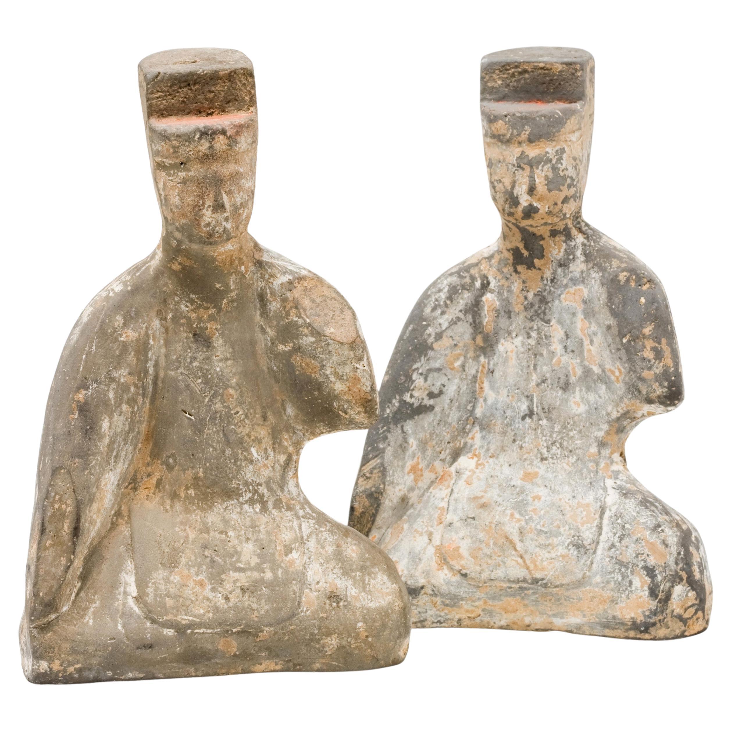 Zwei kniende Töpferfiguren eines Dieners, Han Dynasty