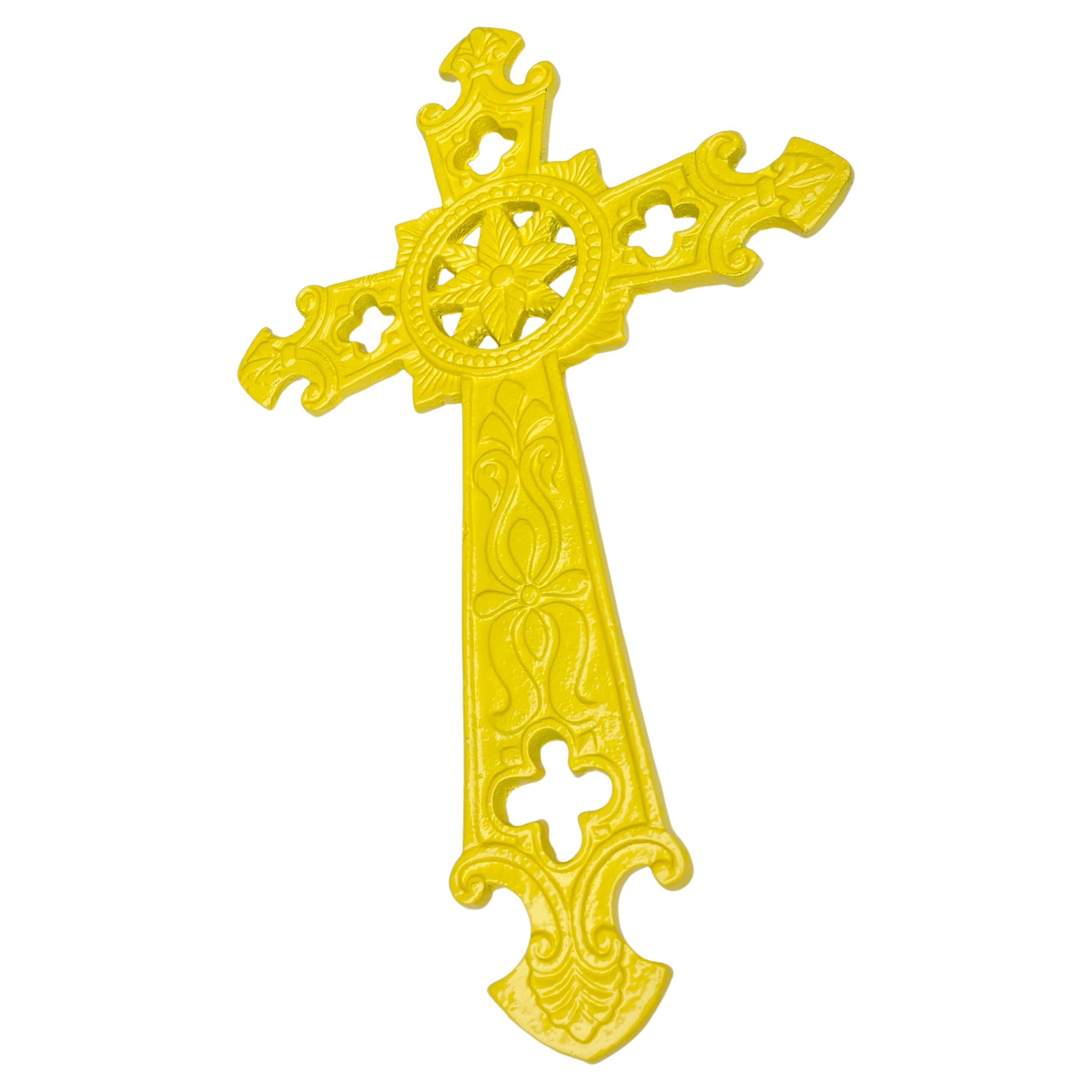 American Set of Two Powder-Coated Crucifixes in Yellow and White For Sale