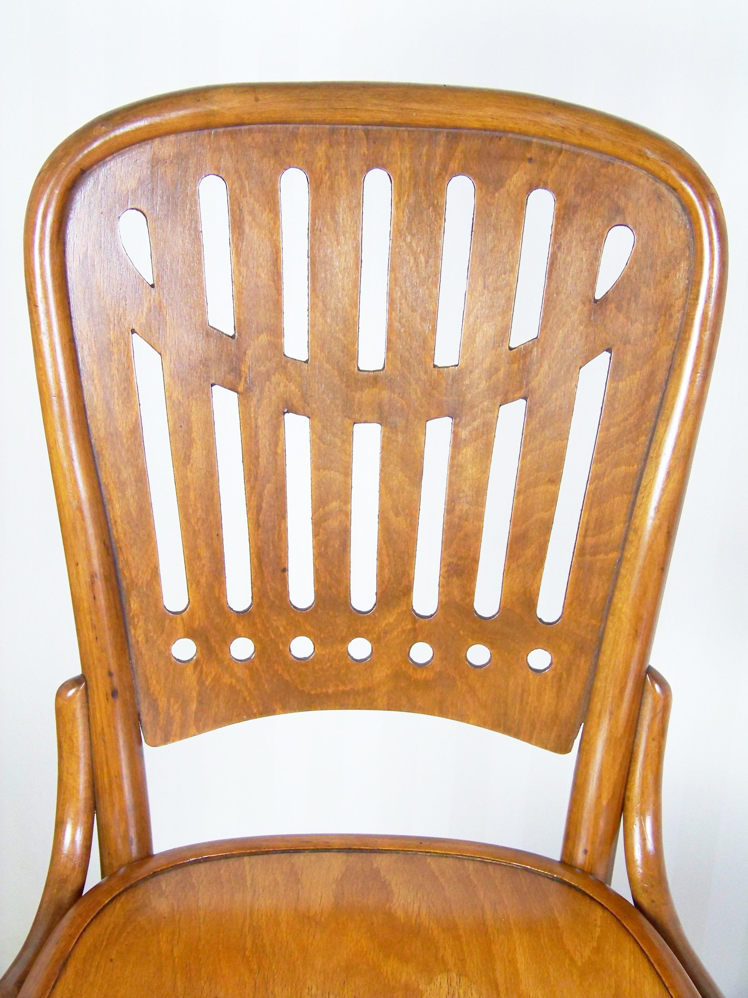 Austrian Two Rare Chairs Thonet Nr.641, since 1911