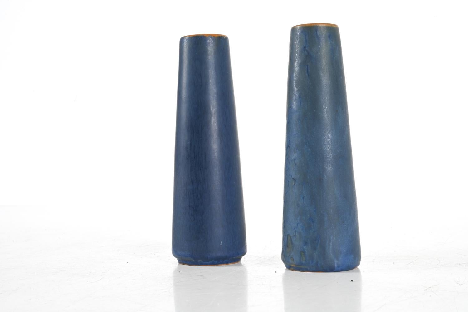 Two Rare Ejvind Nielsen (1916-1988) Danish Studio Ceramic Vases In Good Condition For Sale In Norwalk, CT