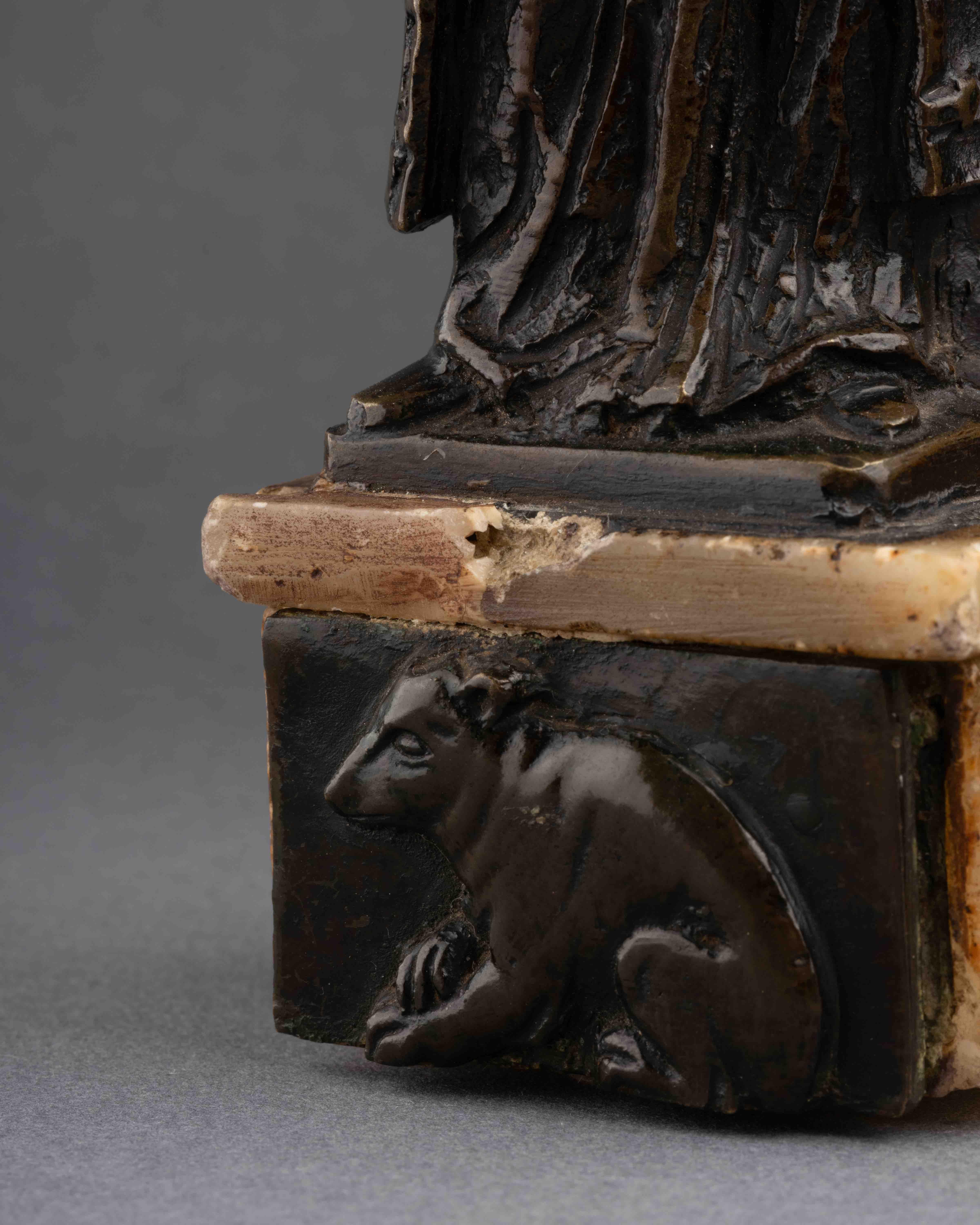 Zwei seltene Figuren in türkischer Kleidung – Venedig, frühes 17. Jahrhundert (18. Jahrhundert und früher) im Angebot