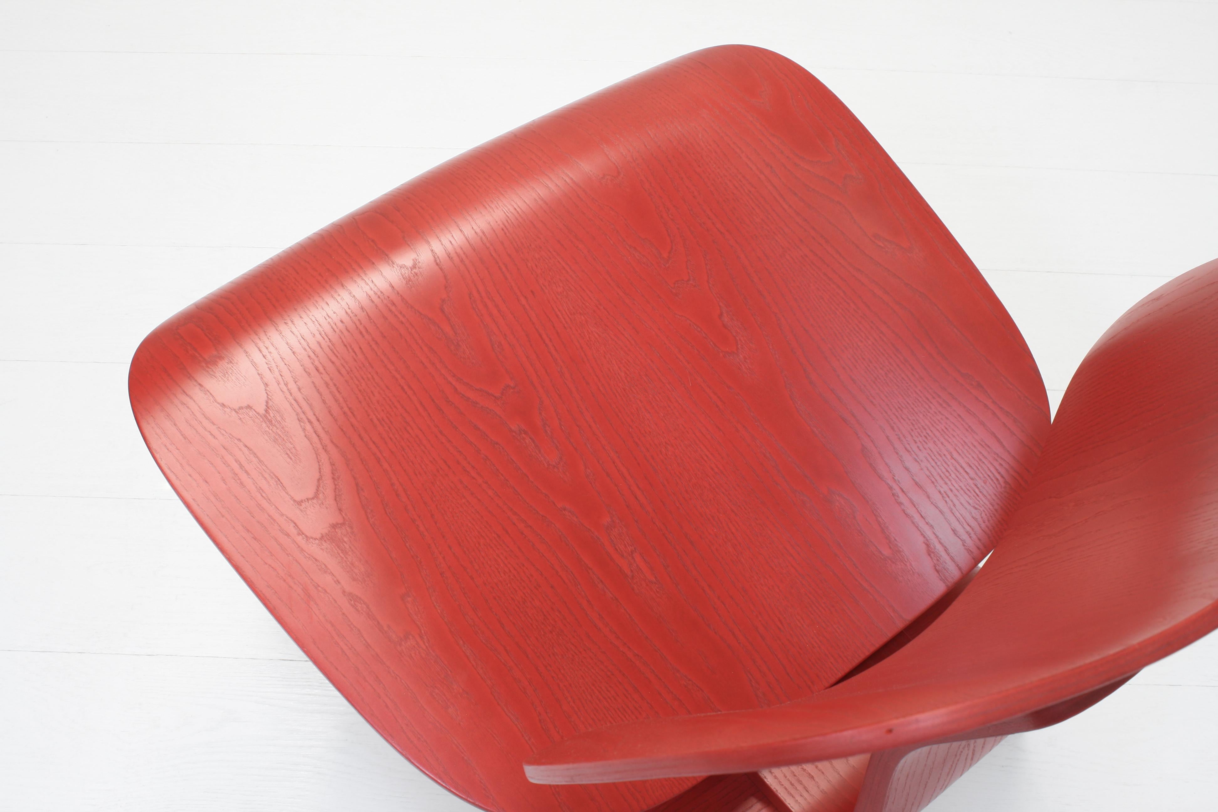 Two Red Stained Ash Plywood Group LCW Chairs by Charles & Ray Eames for Vitra In Excellent Condition In Izegem, VWV