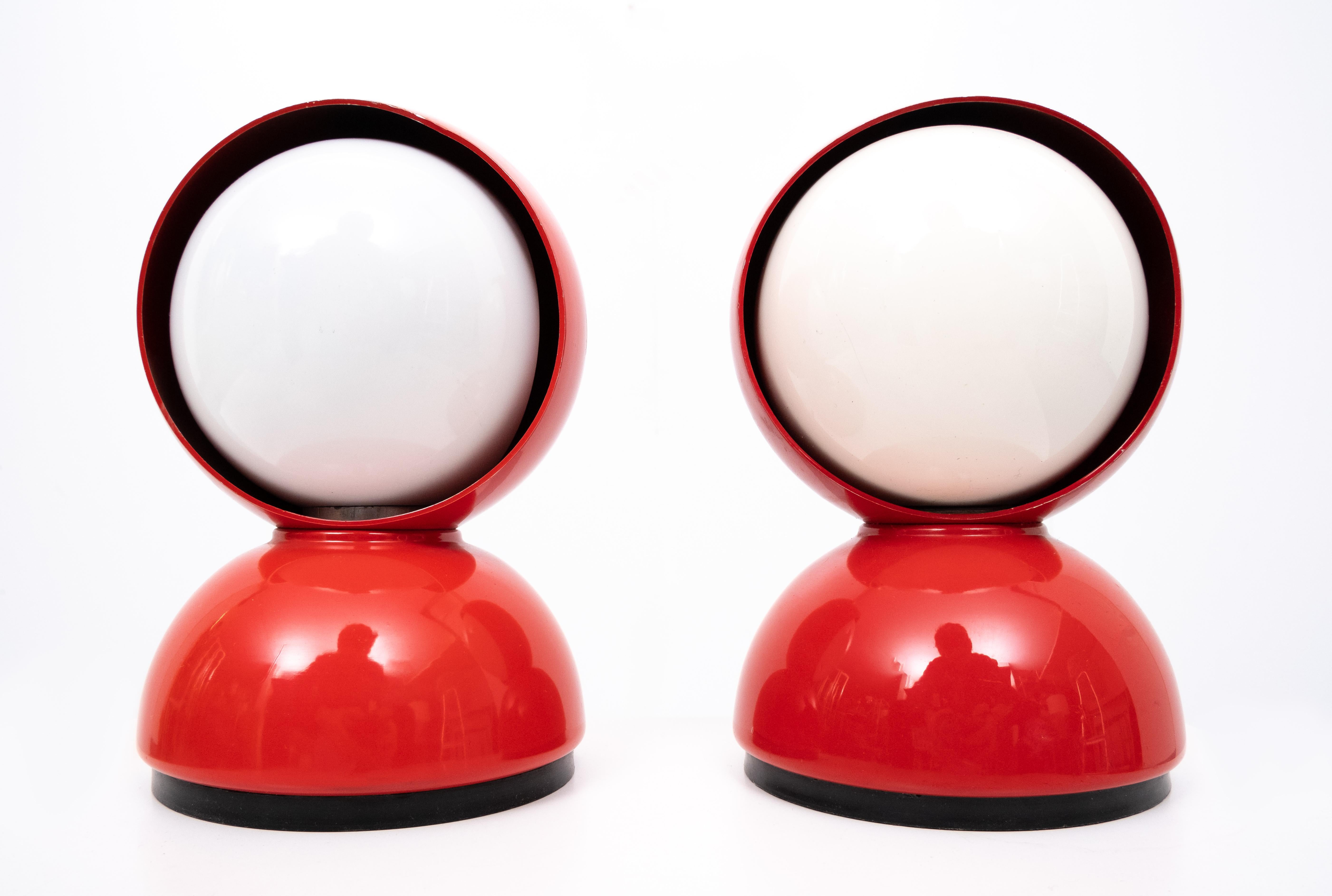 Two Red Vico Magistretti Table Lamps for Artimide Milan, 1960s 2