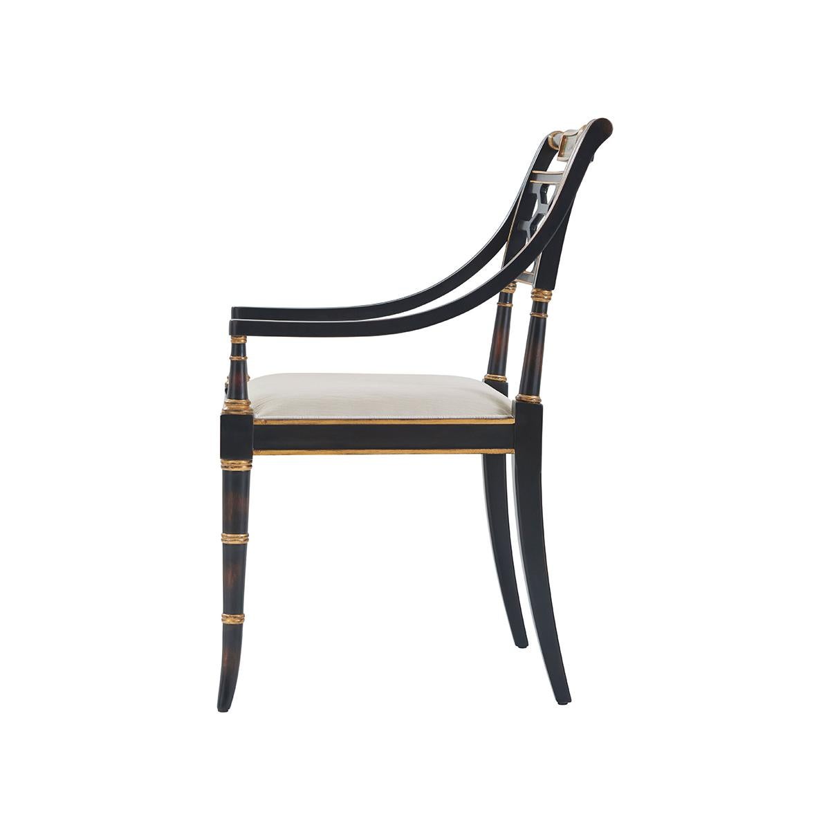 Vietnamien Deux fauteuils de style Régence en vente