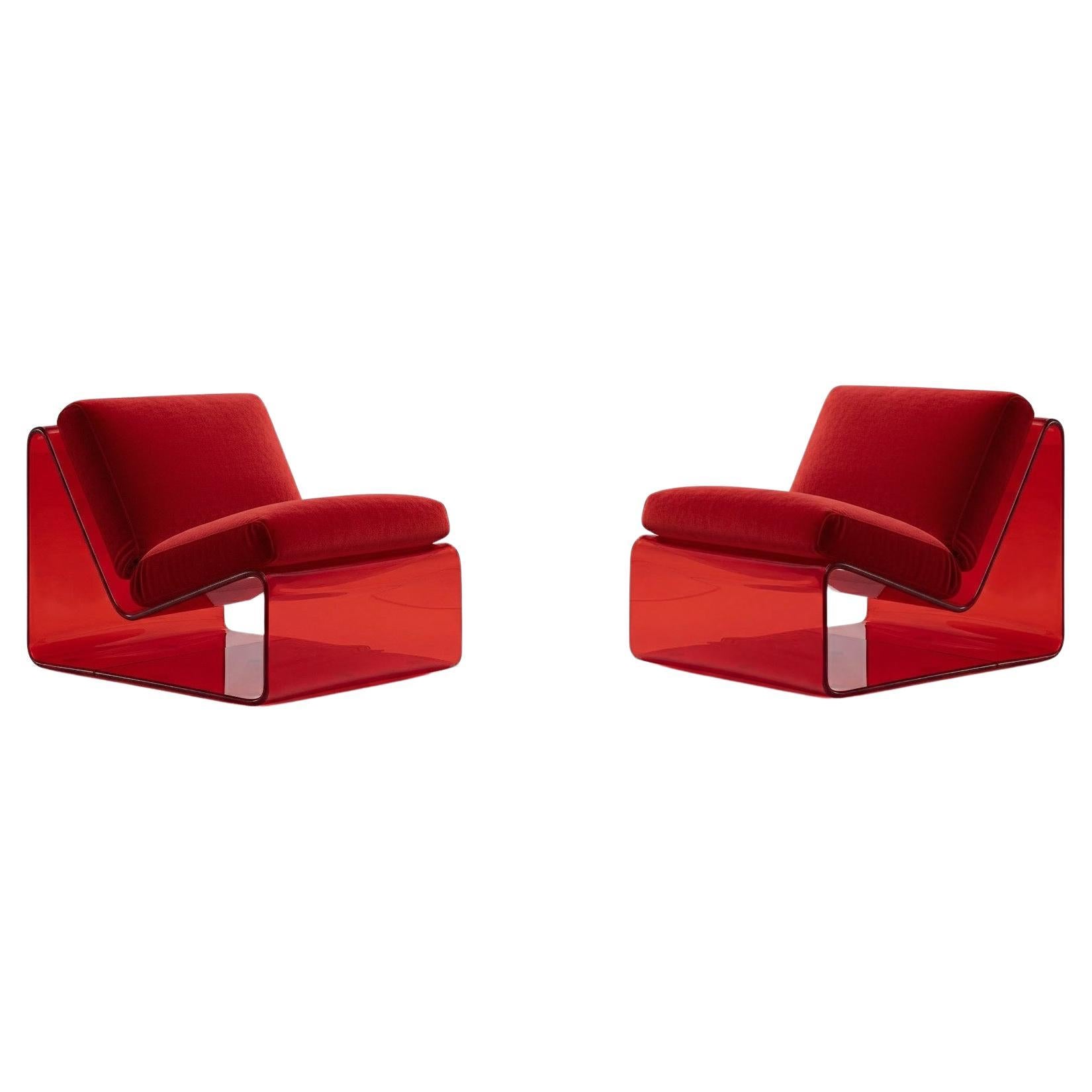 Deux fauteuils de style rétro avec am designs en plexiglas Par Carlos Soriano en vente