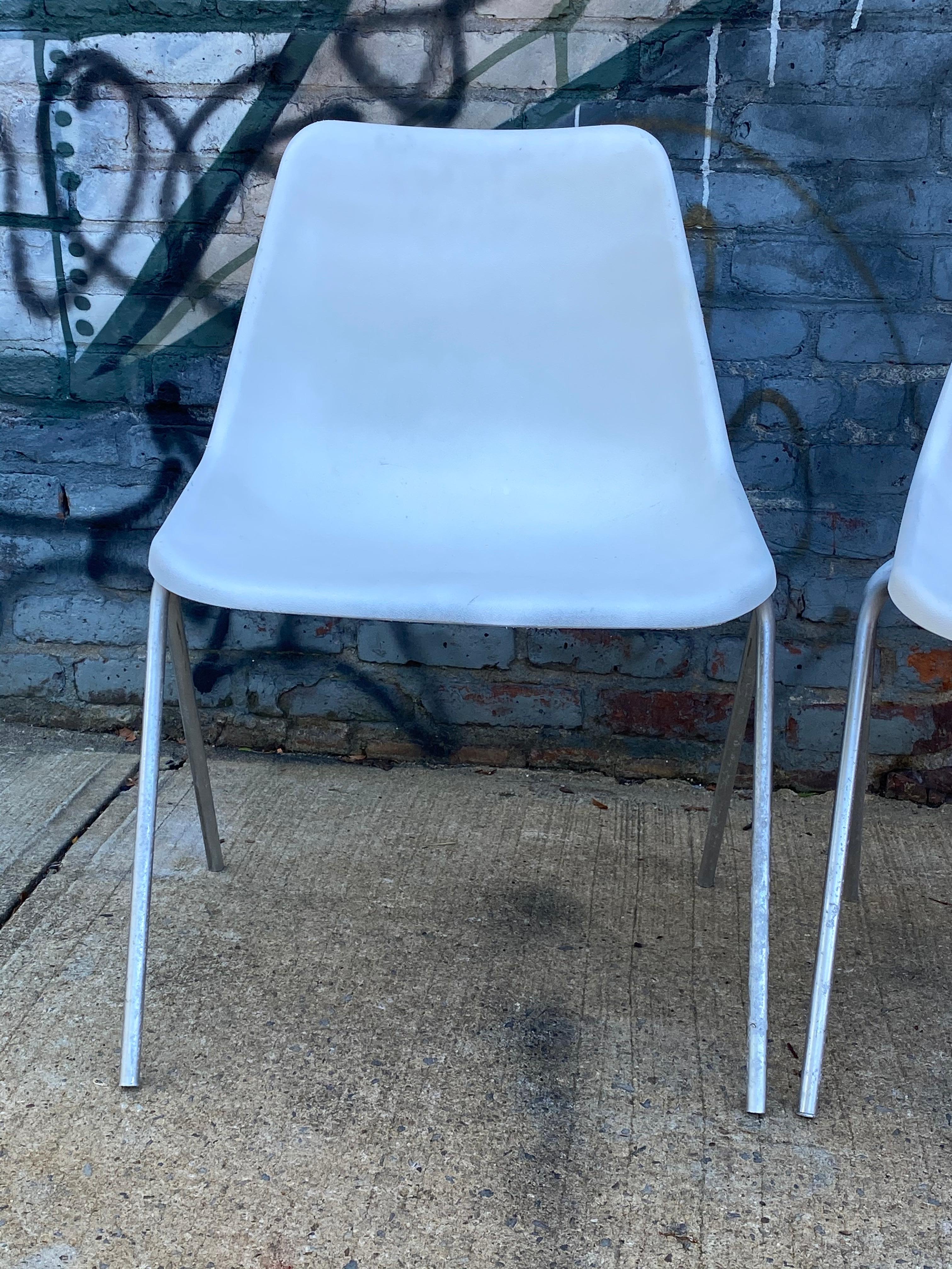 Stapelstühle von Robin Day für John Stuart Furniture Co, Moderne der Mitte des Jahrhunderts 3
