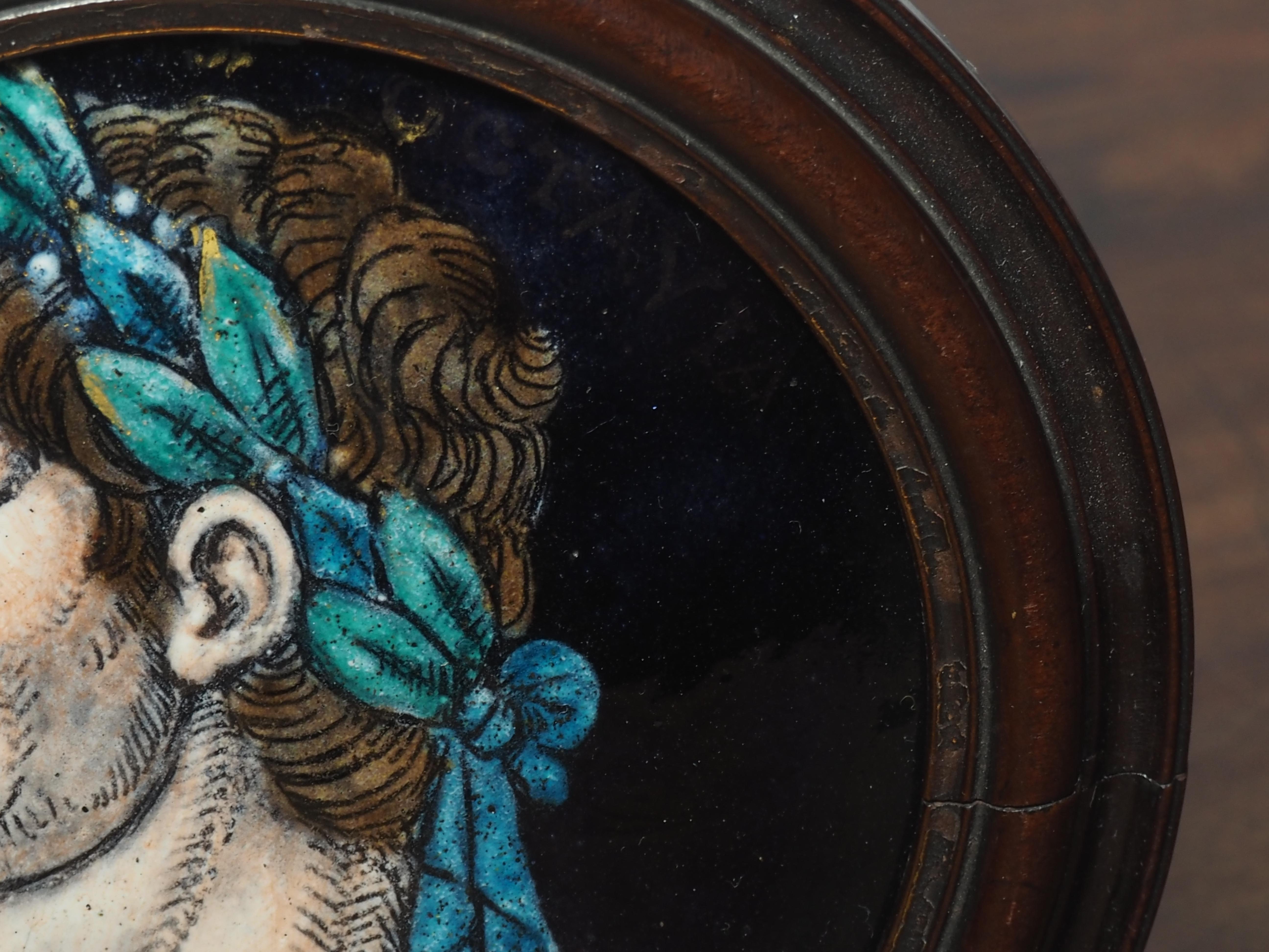 Dos placas redondas de esmalte Nerón y Calígula, a la manera de Jacques I Laudin siglo XVIII y antes en venta