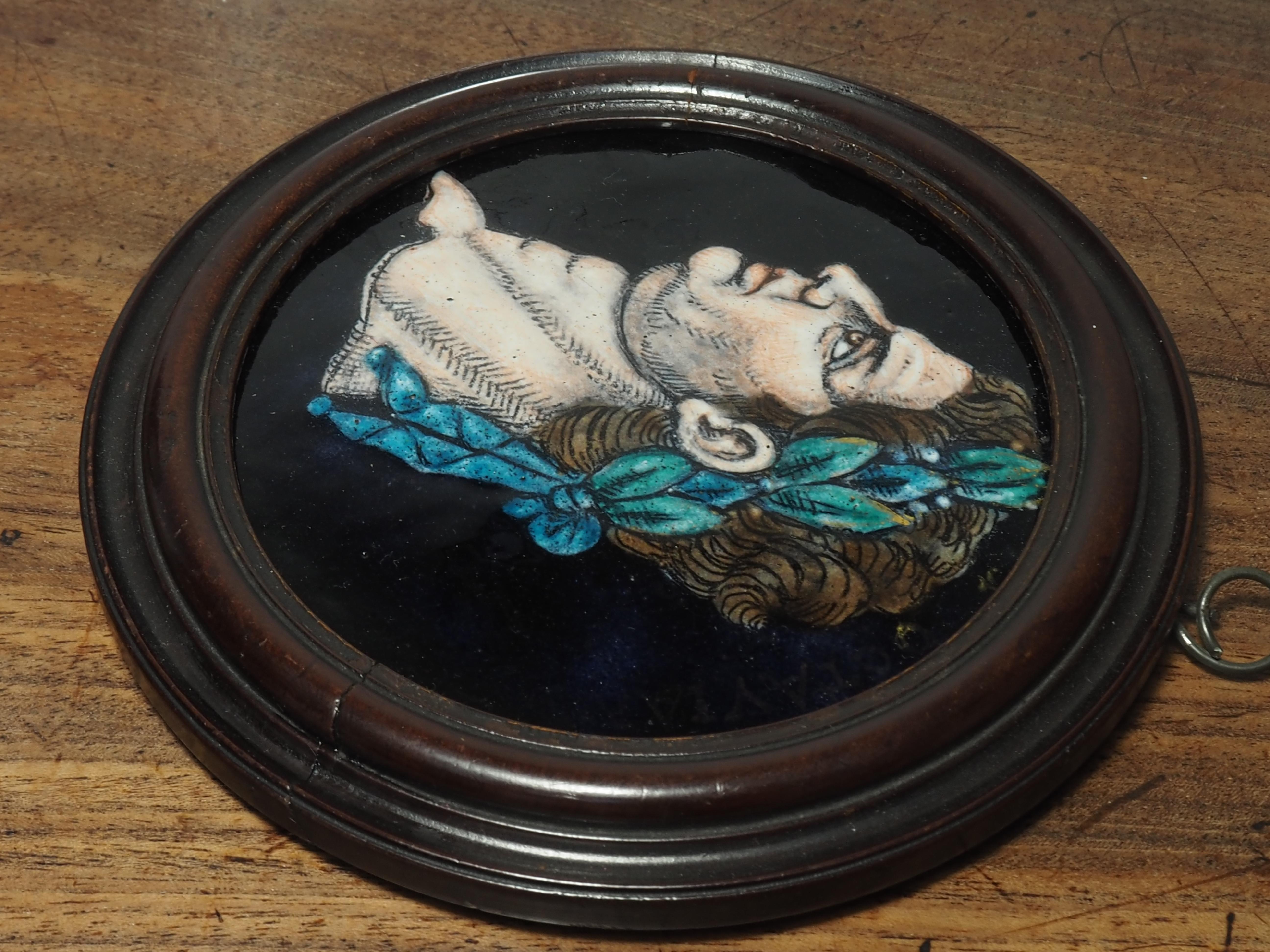 Dos placas redondas de esmalte Nerón y Calígula, a la manera de Jacques I Laudin en venta 1