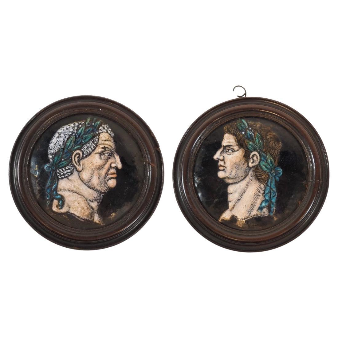Deux plaques rondes en émail Nero et Caligula, à la manière de Jacques Ier Laudin en vente