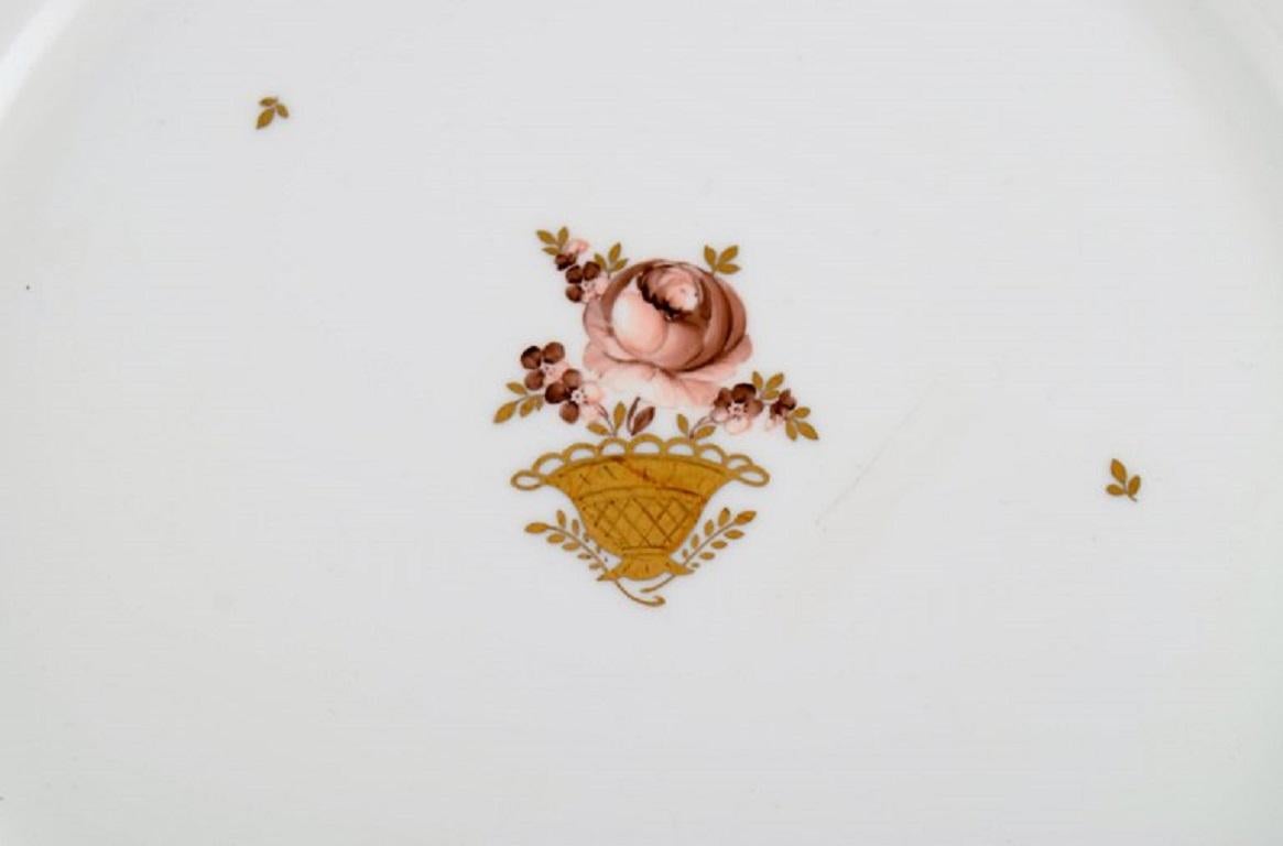 Royal Copenhagen Goldenes Serviergeschirr in Porzellan mit rundem Korb (Dänisch) im Angebot
