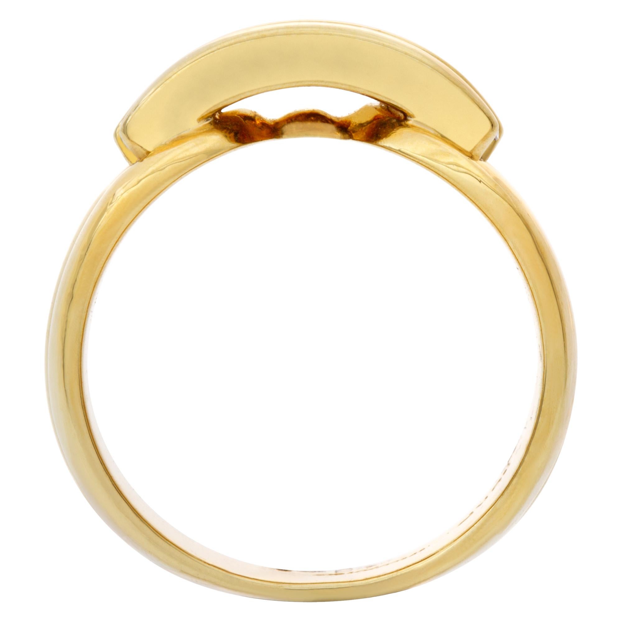 Zweireihiger Diamantring aus 18 Karat Gelbgold. 0,40 Karat in Kanalfassung Diamanten im Zustand „Hervorragend“ im Angebot in Surfside, FL