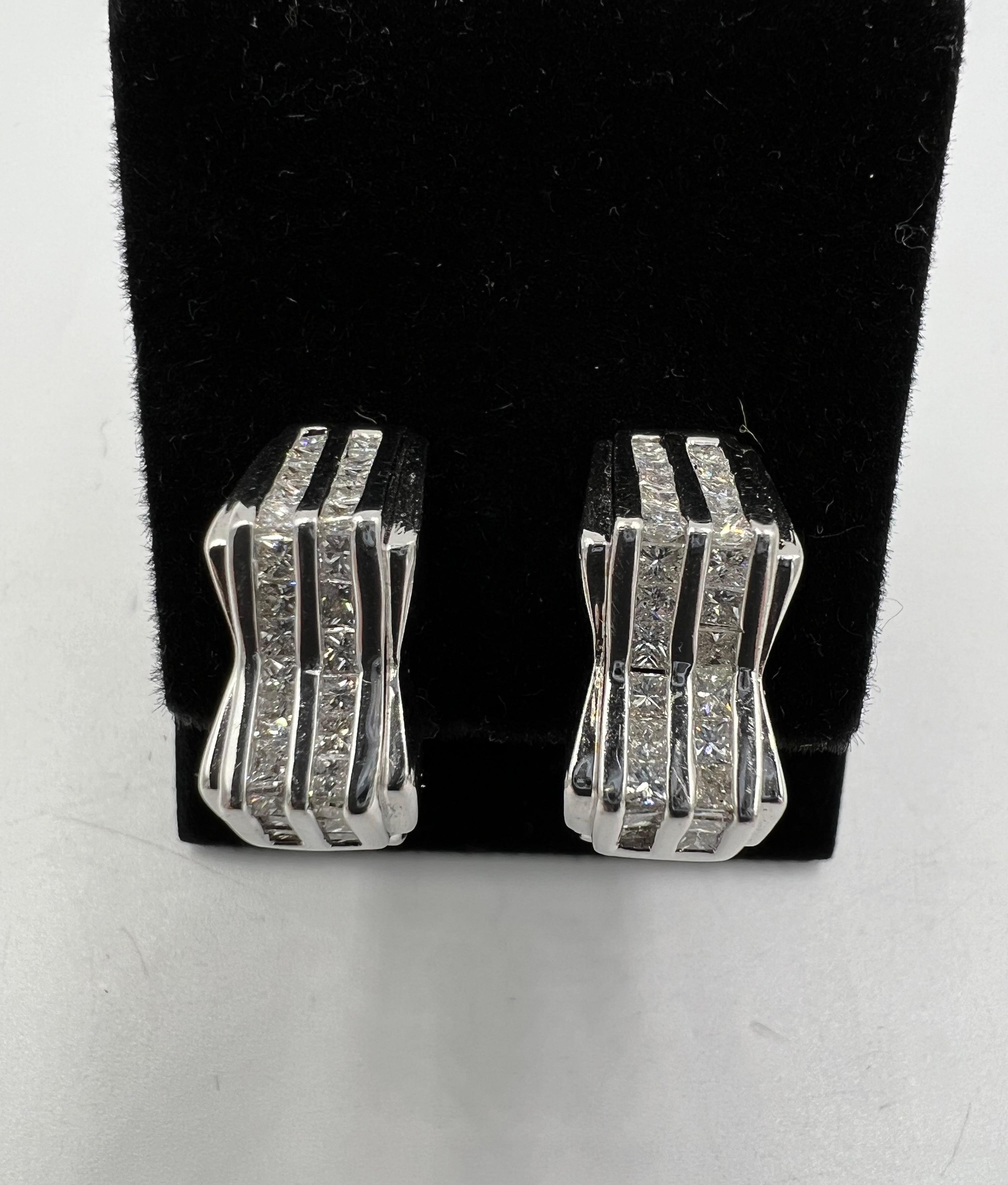 Two Row Princess Cut Diamond White Gold Earrings In Good Condition For Sale In Los Angeles, CA