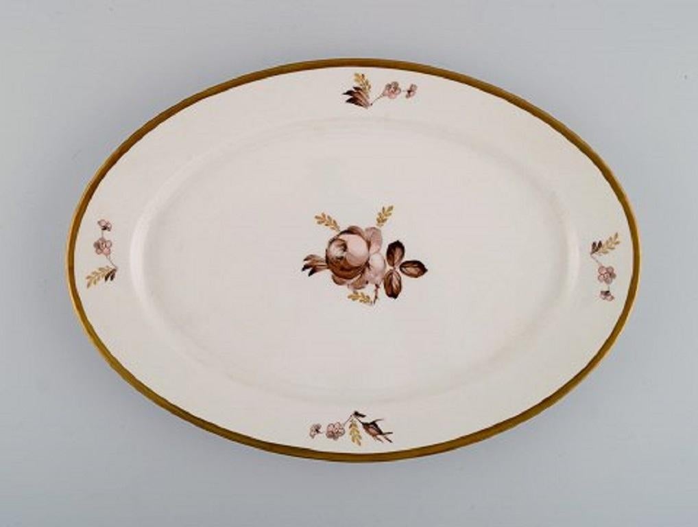 Two Royal Copenhagen brown rose serving dishes. 1960s.
Largest dish measures: 29.5 x 20.5 cm.
In excellent condition.
Stamped.
