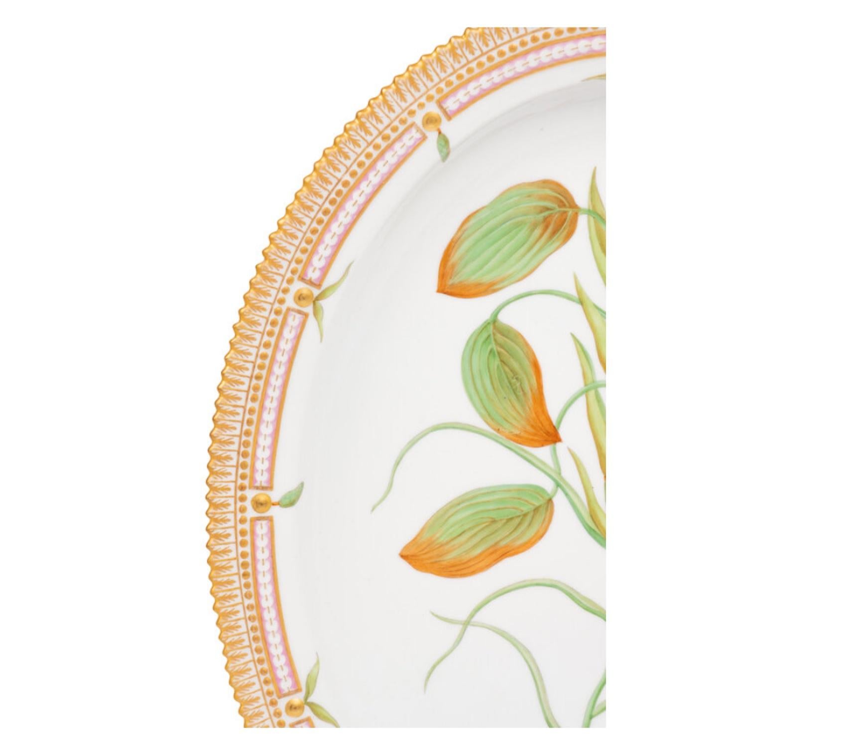 Two Royal Copenhagen Flora Danica Porcelain Serving Platters 20th Century. For Sale 1