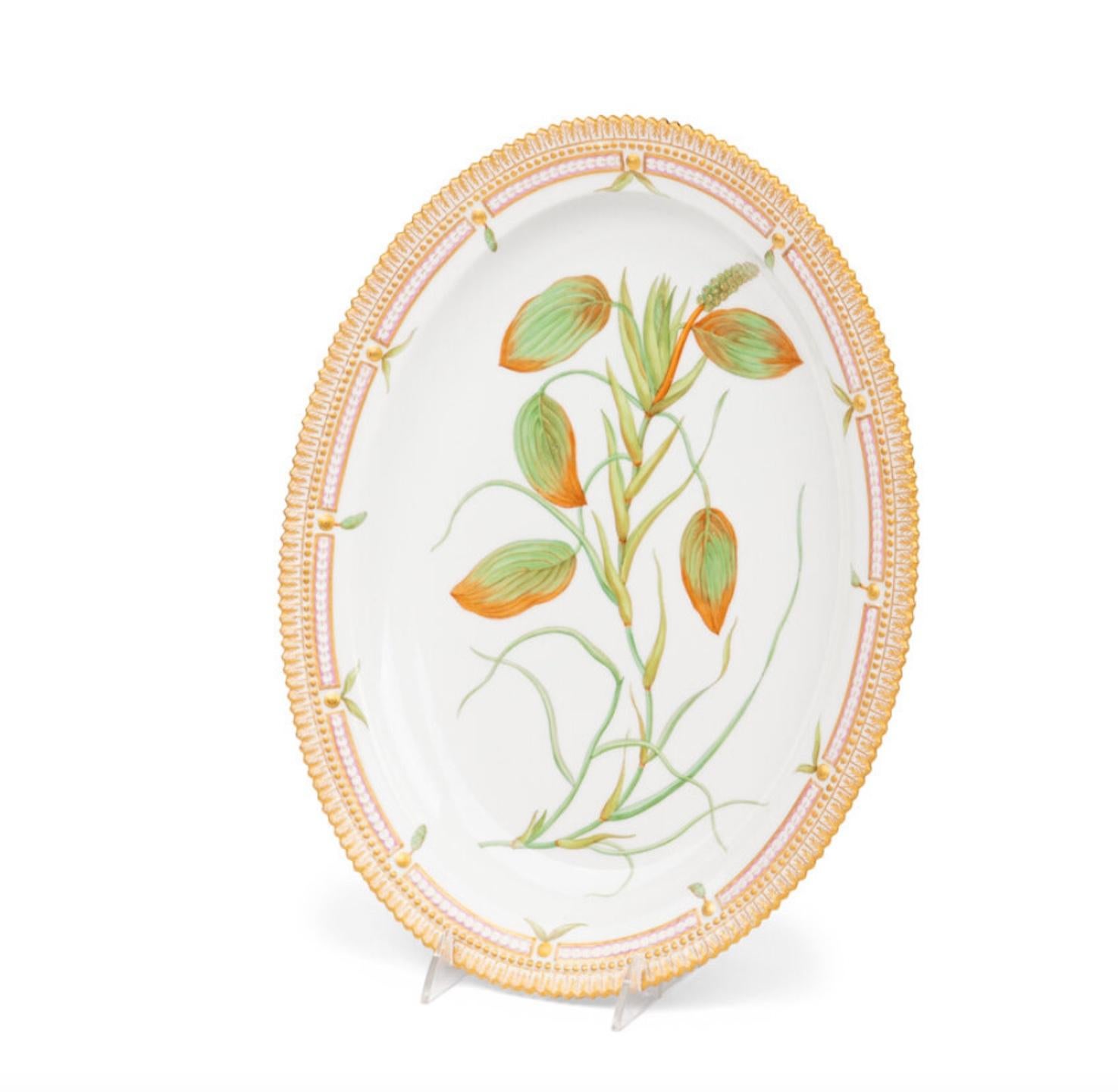 Two Royal Copenhagen Flora Danica Porcelain Serving Platters 20th Century. For Sale 2