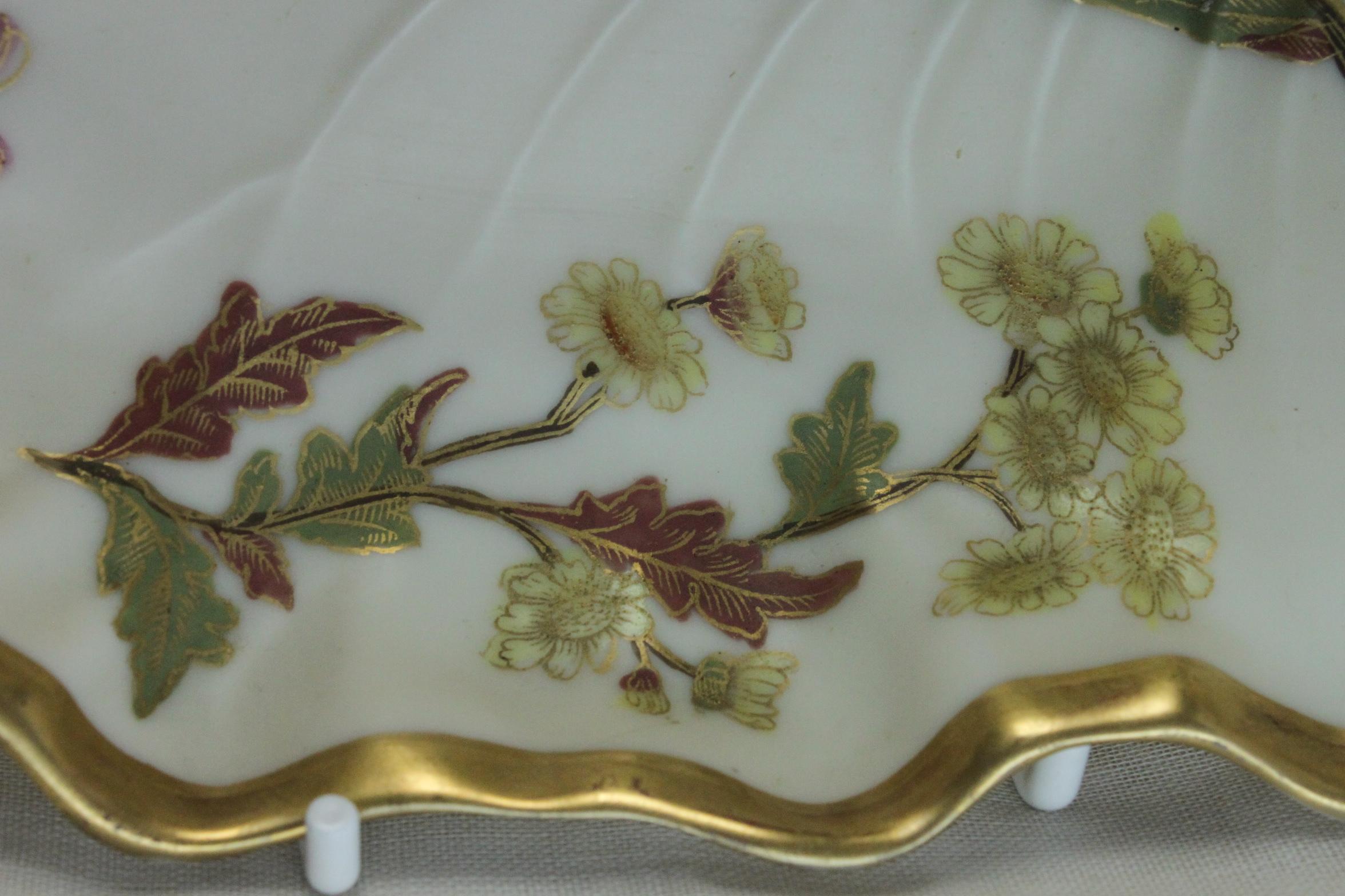 Late Victorian Two Royal Worcester Blush Ivory dishes in the shape of a cabbage leaf For Sale